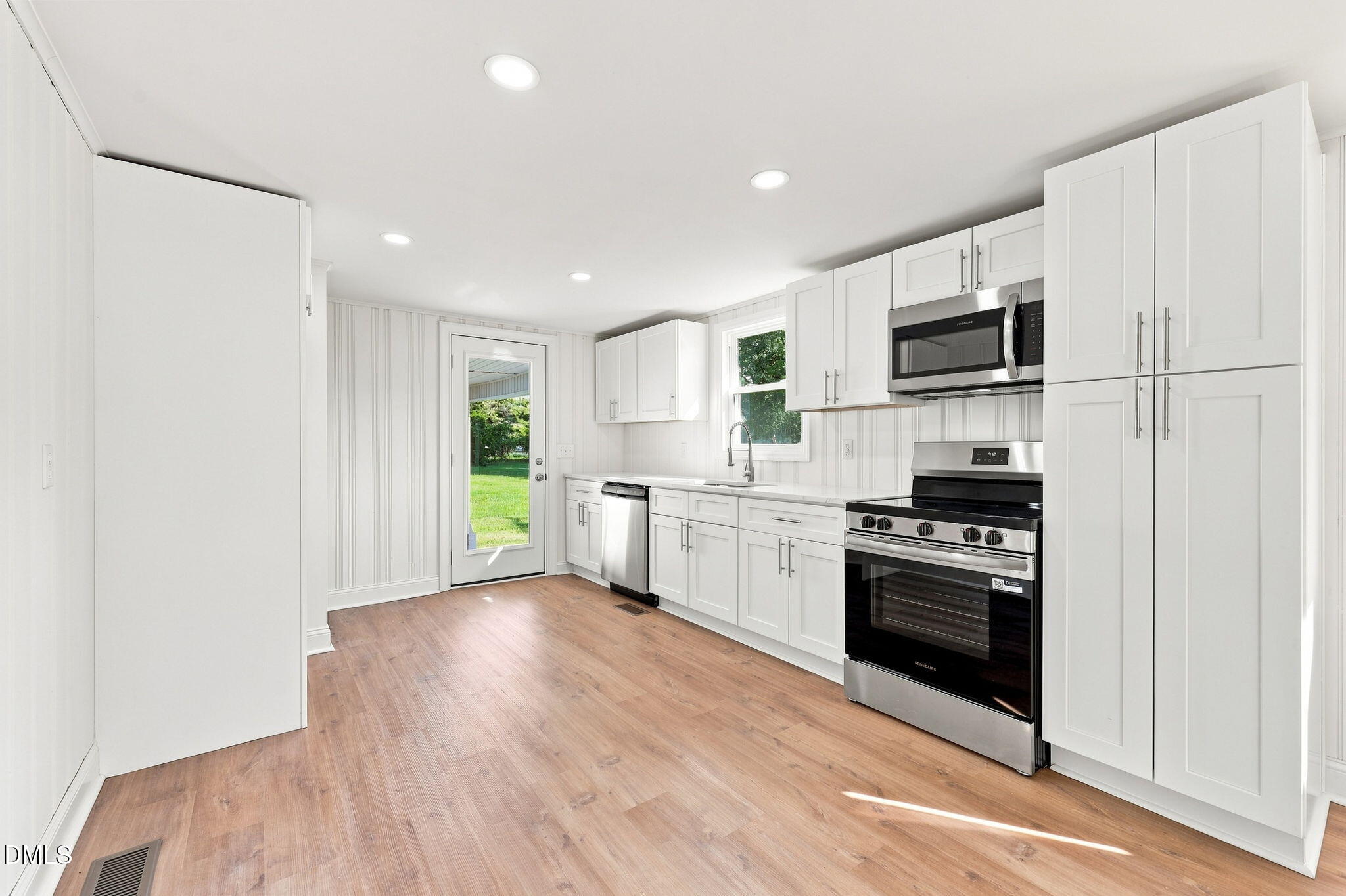 1409 Tulip Street Property Photo 9
