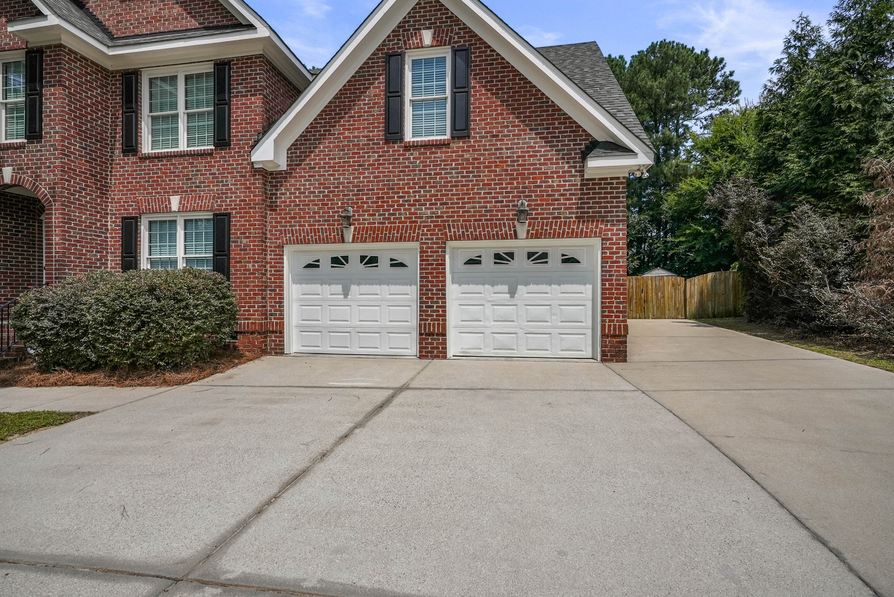 1109 Clematis Street Property Photo 3