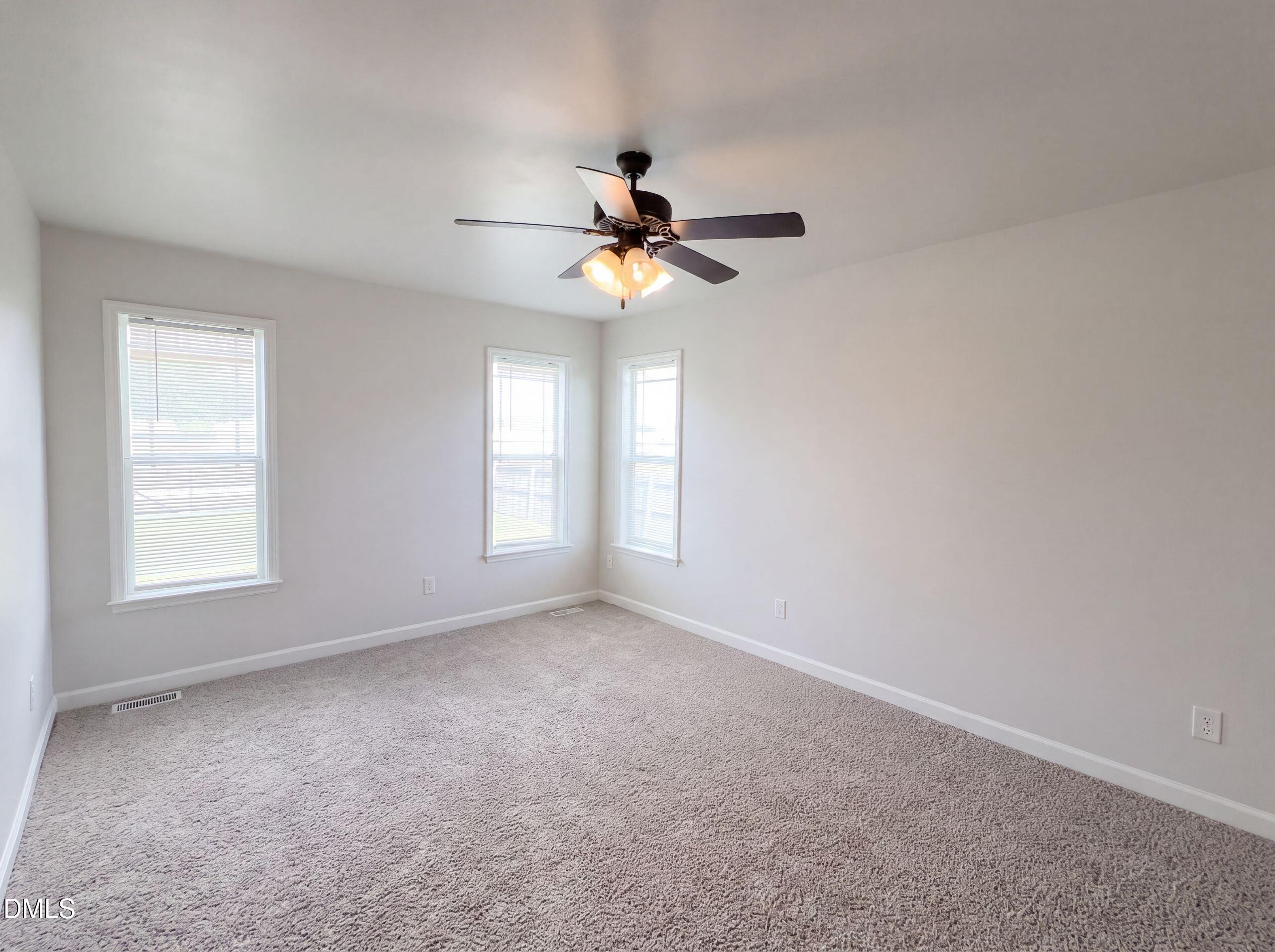 208 Settlers Pointe Drive Property Photo 4