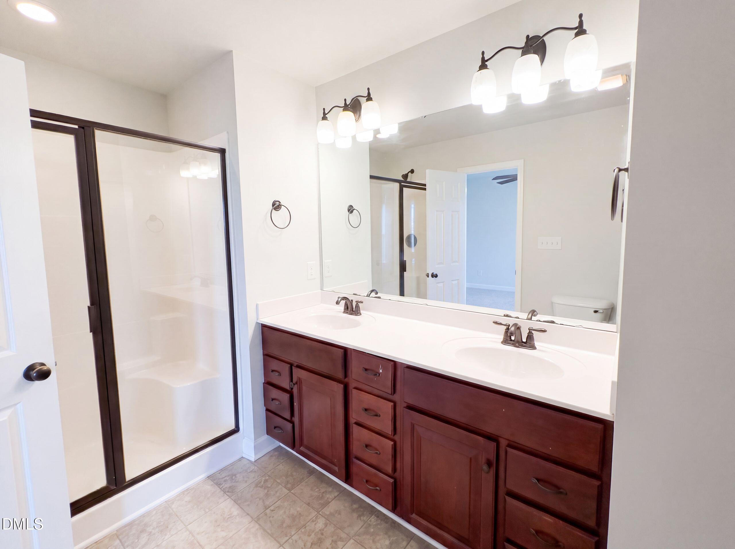 208 Settlers Pointe Drive Property Photo 10