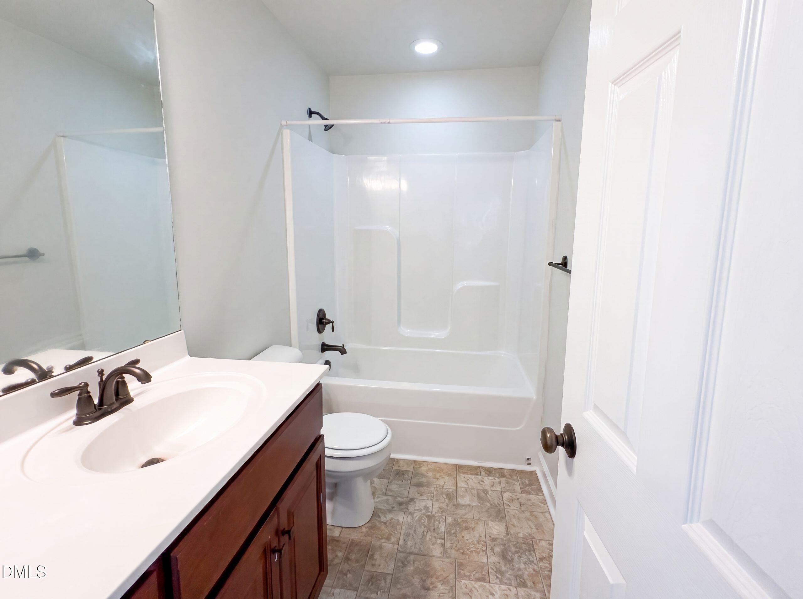 208 Settlers Pointe Drive Property Photo 12