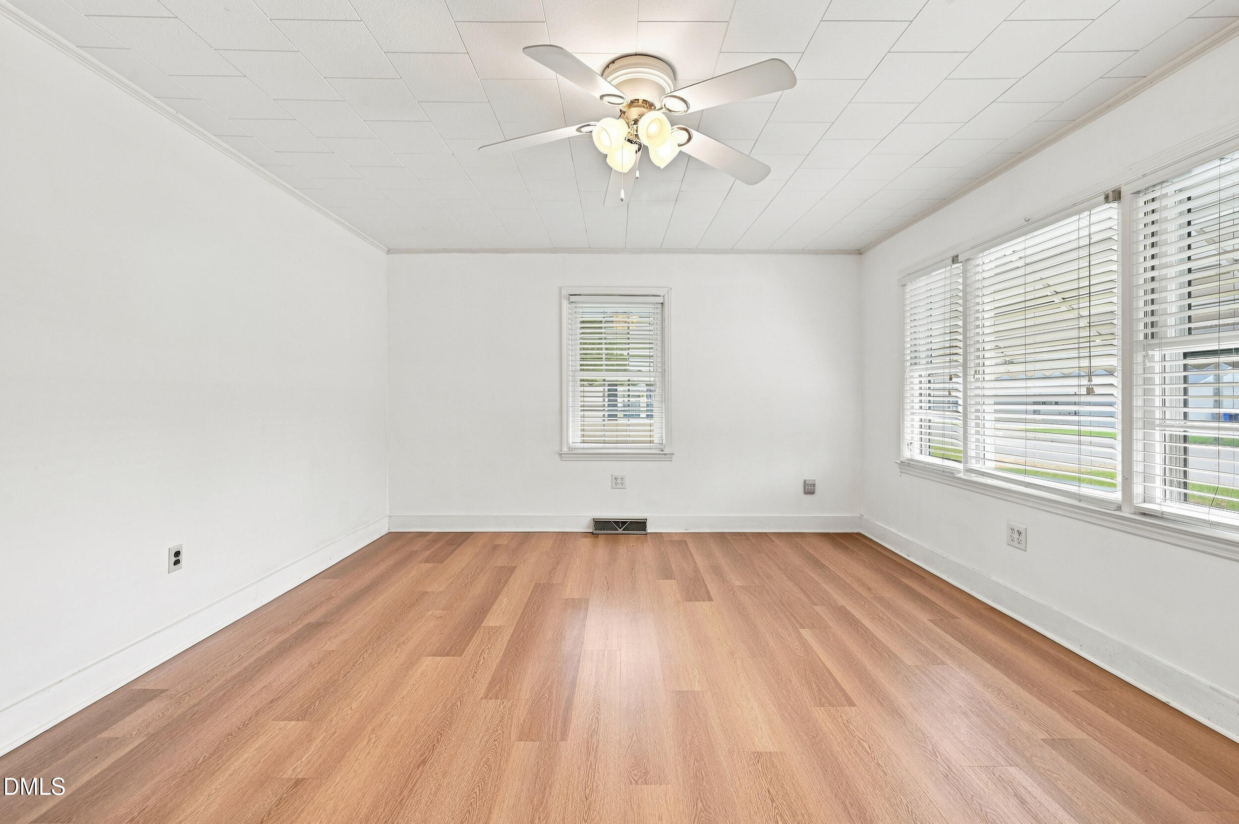 206 W Woodall Street Property Photo 6