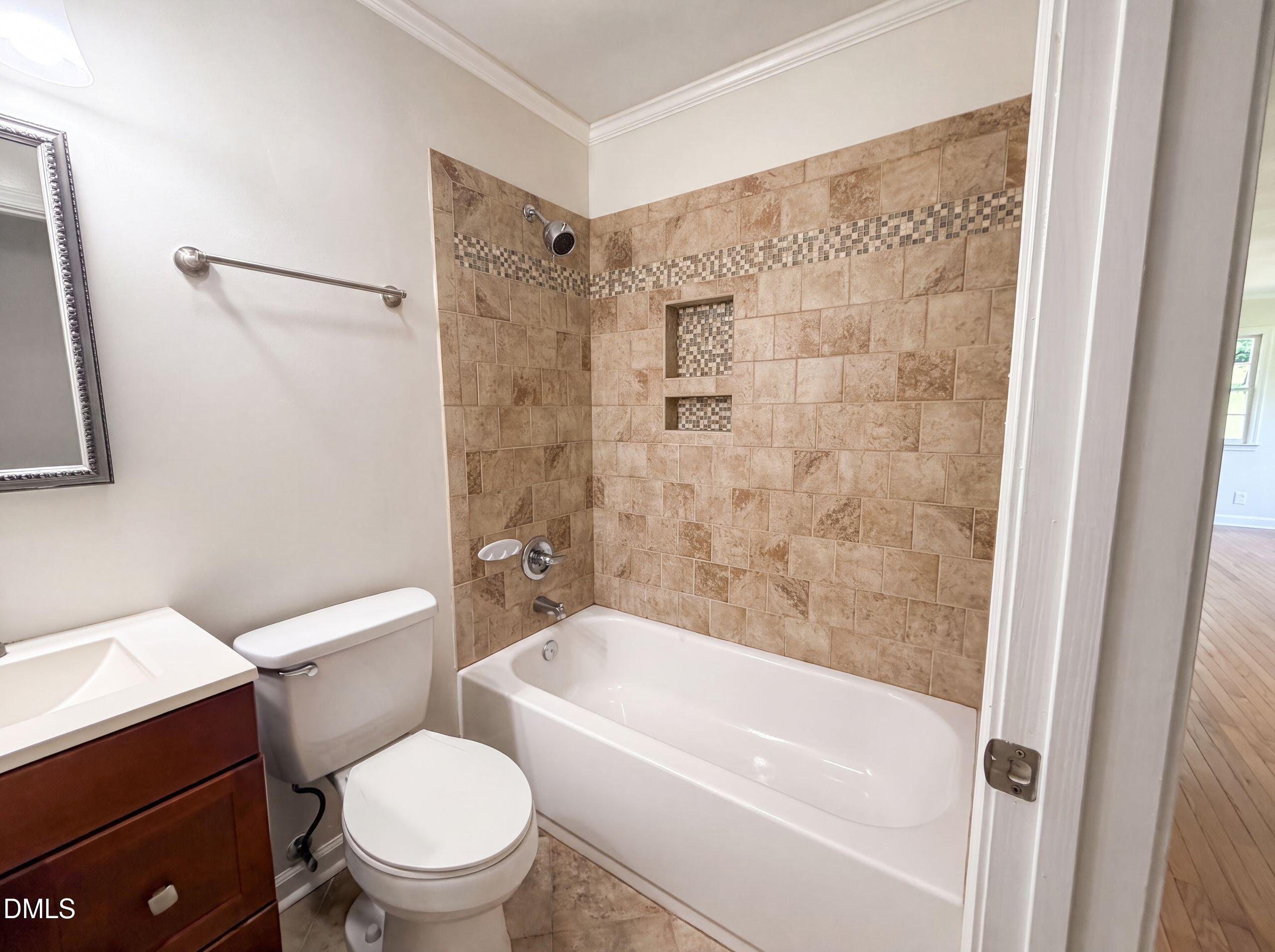 3907 Alameda Street Property Photo 12