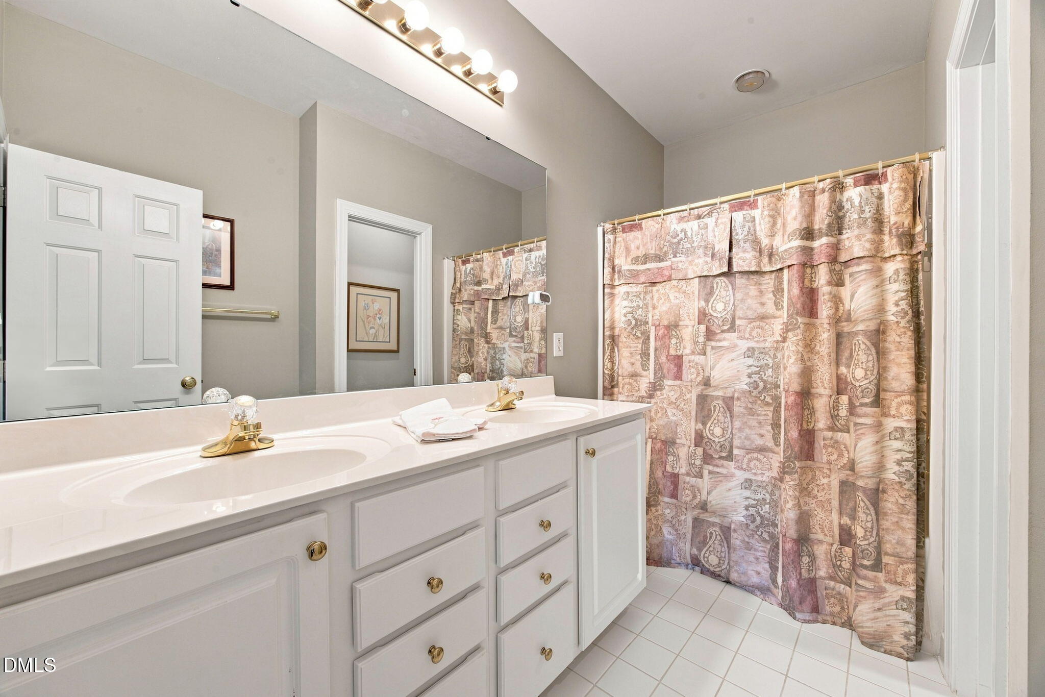 1601 Poets Glade Drive Property Photo 12