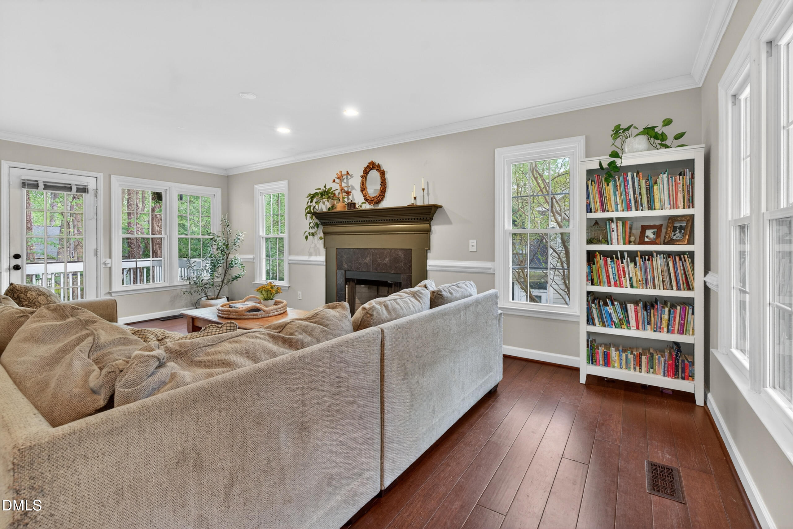 956 E Durness Court Property Photo 8