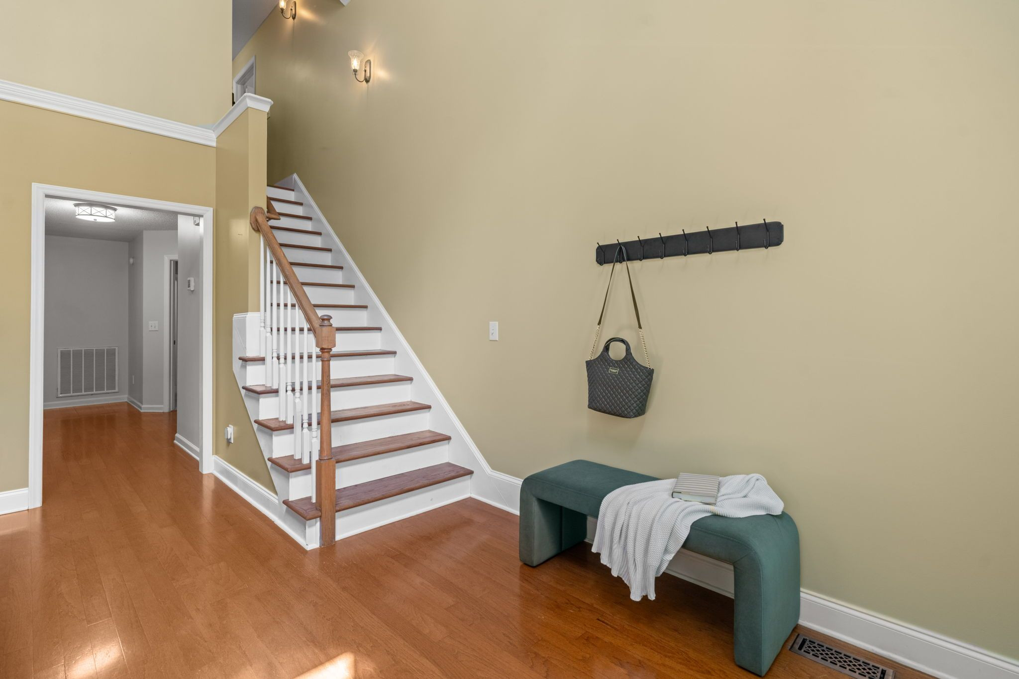 178 Windsor Green Drive Property Photo 6