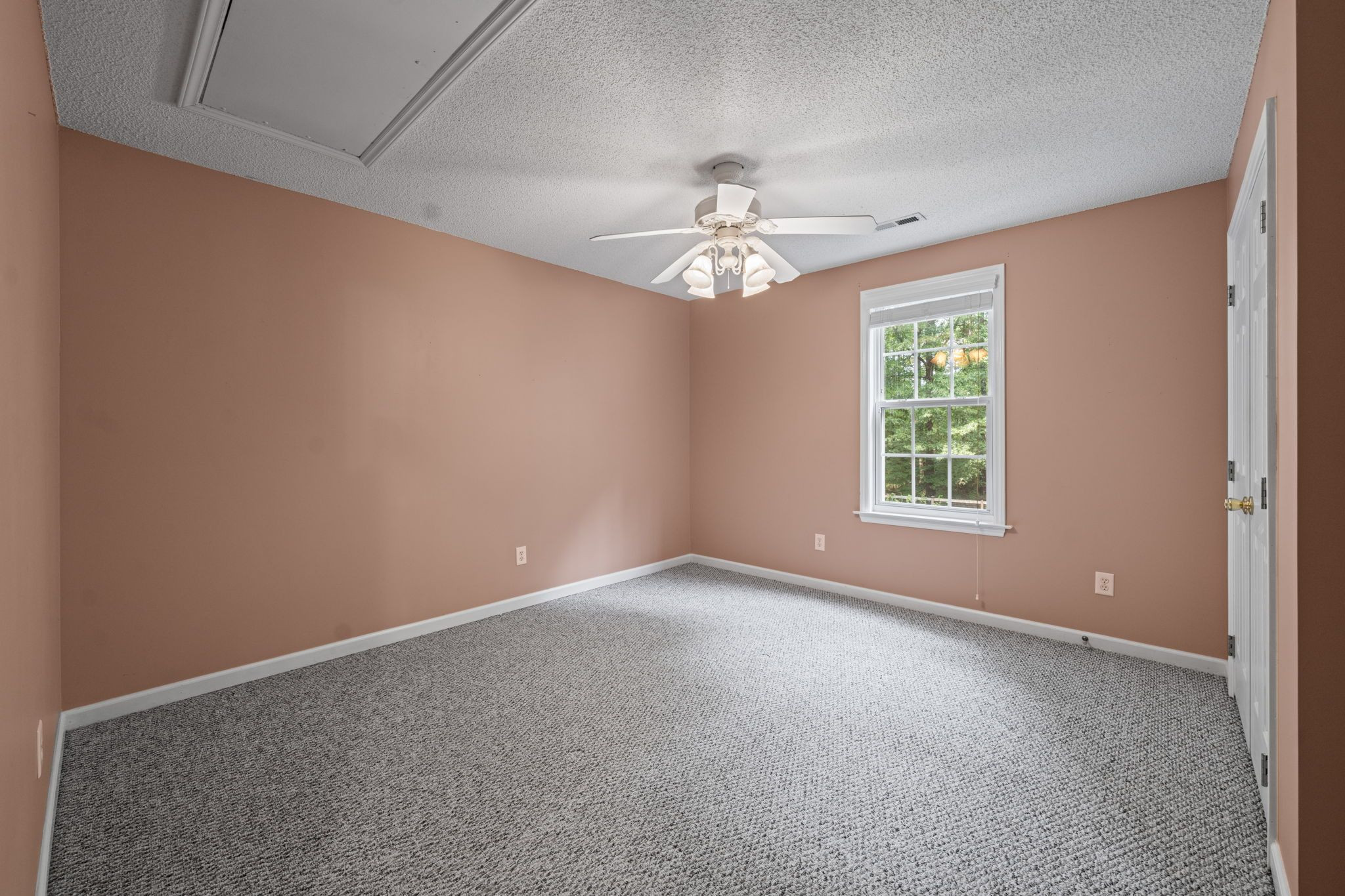 178 Windsor Green Drive Property Photo 36