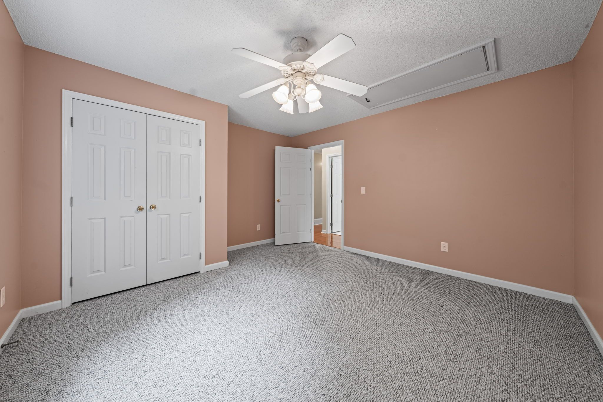178 Windsor Green Drive Property Photo 37