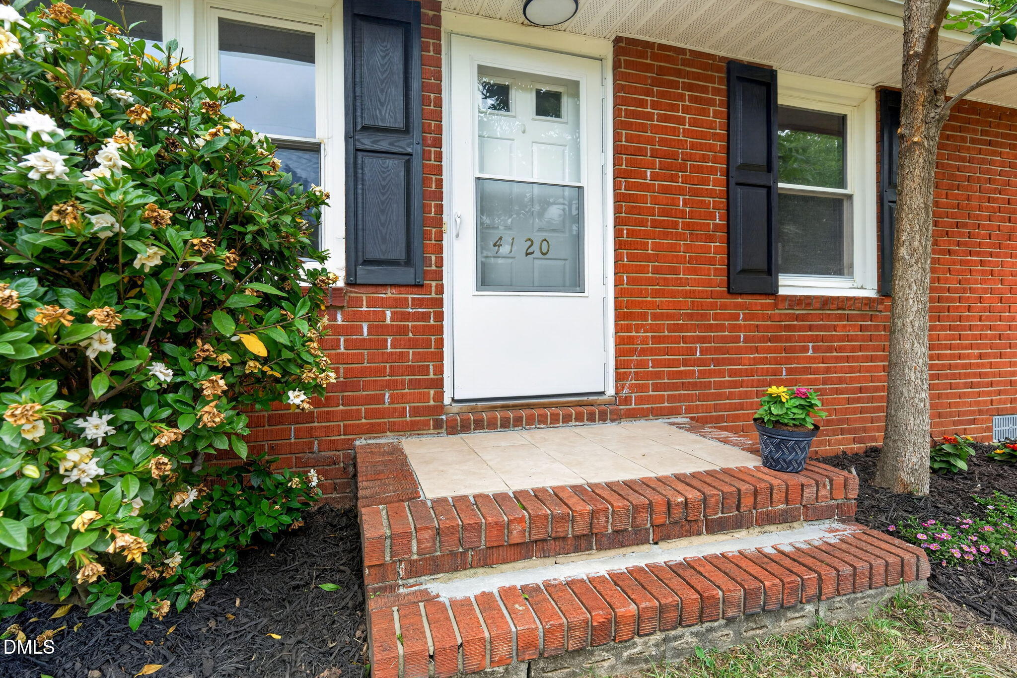4120 Campbell Road Property Photo 4
