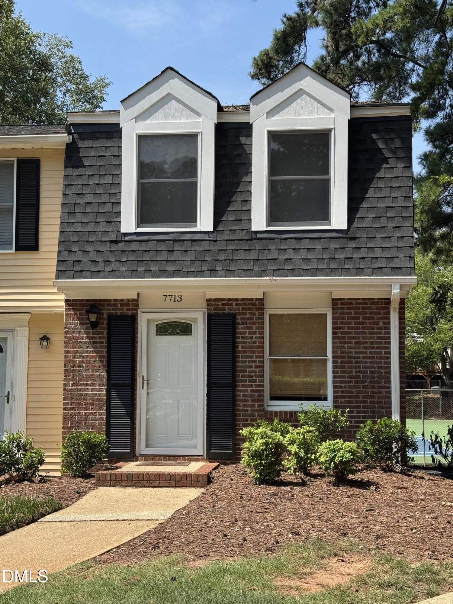7713 Crown Crest Court Property Photo 1