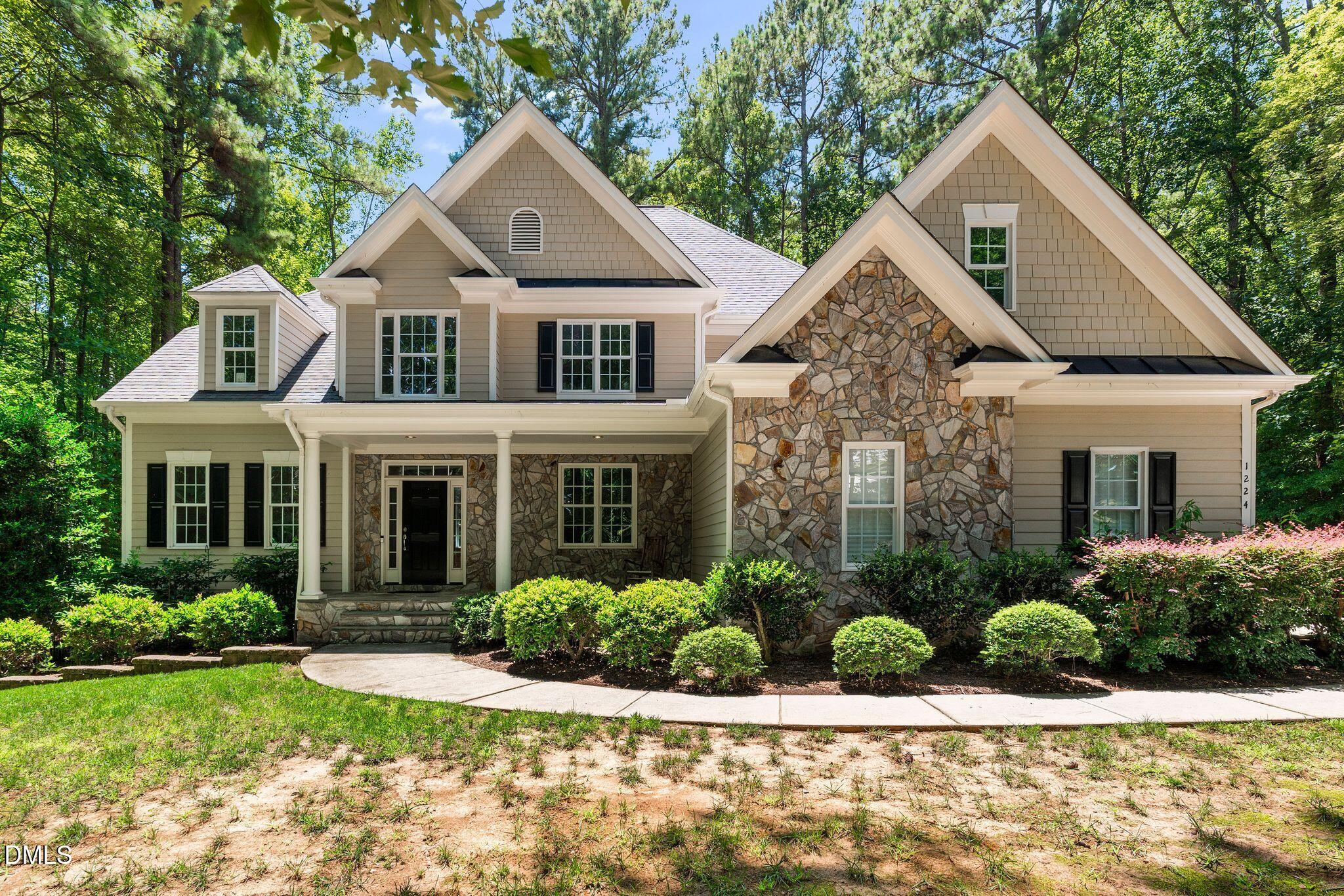 1224 Mauldin Circle Property Photo 1