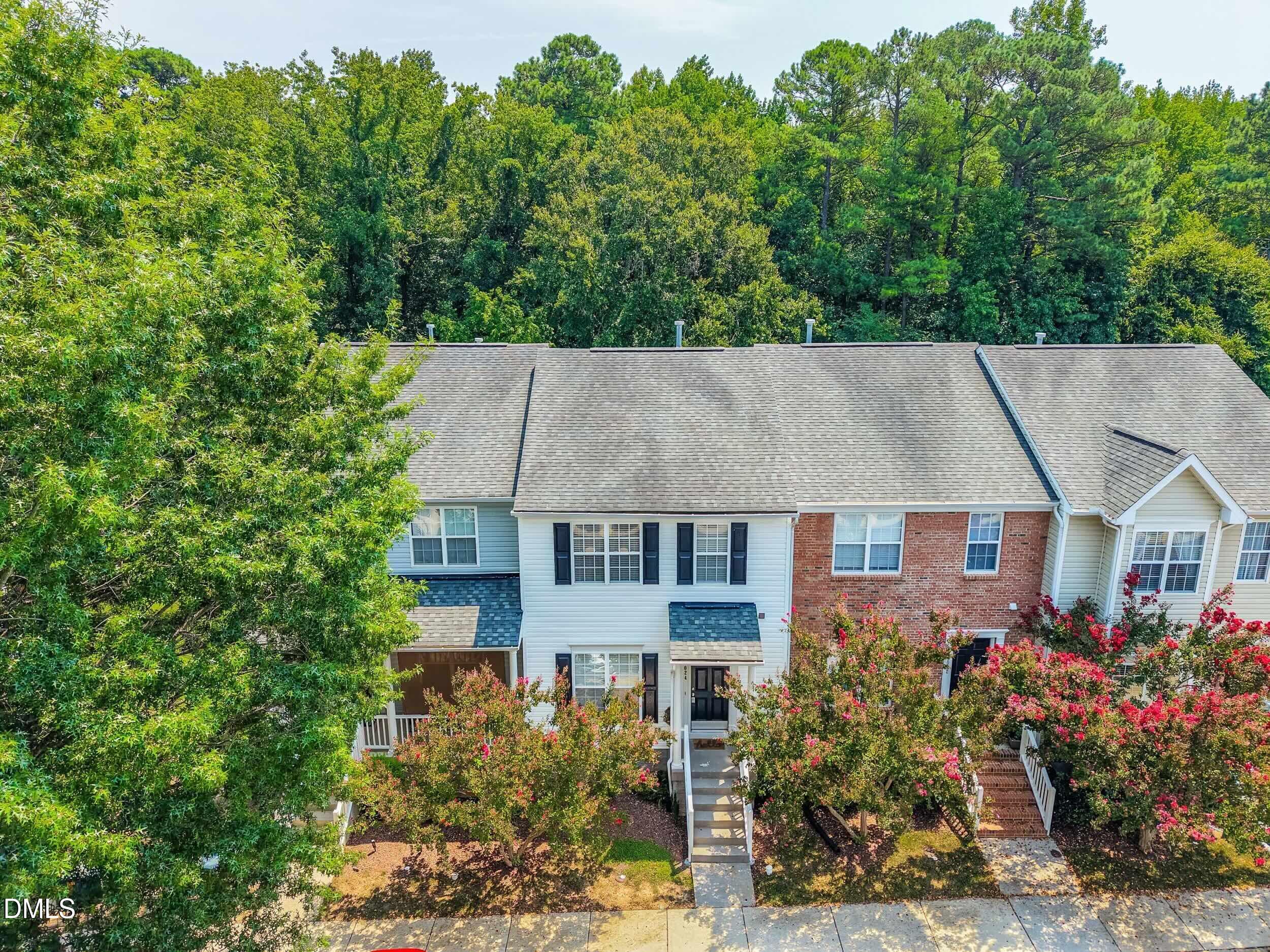 3024 Settle In Lane Property Photo 2