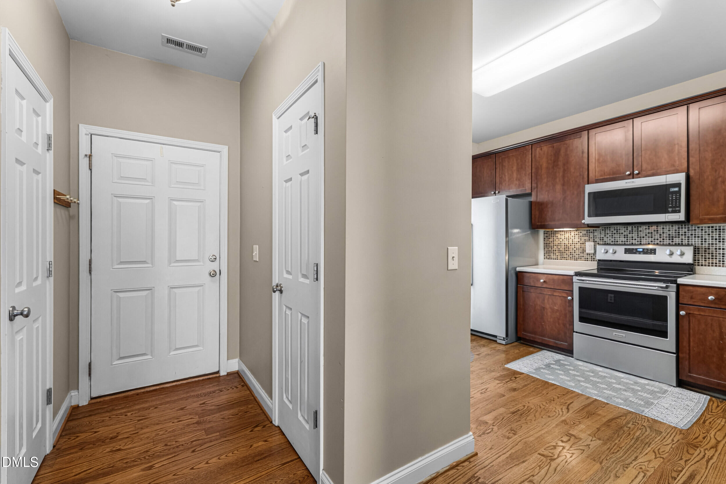 3024 Settle In Lane Property Photo 5