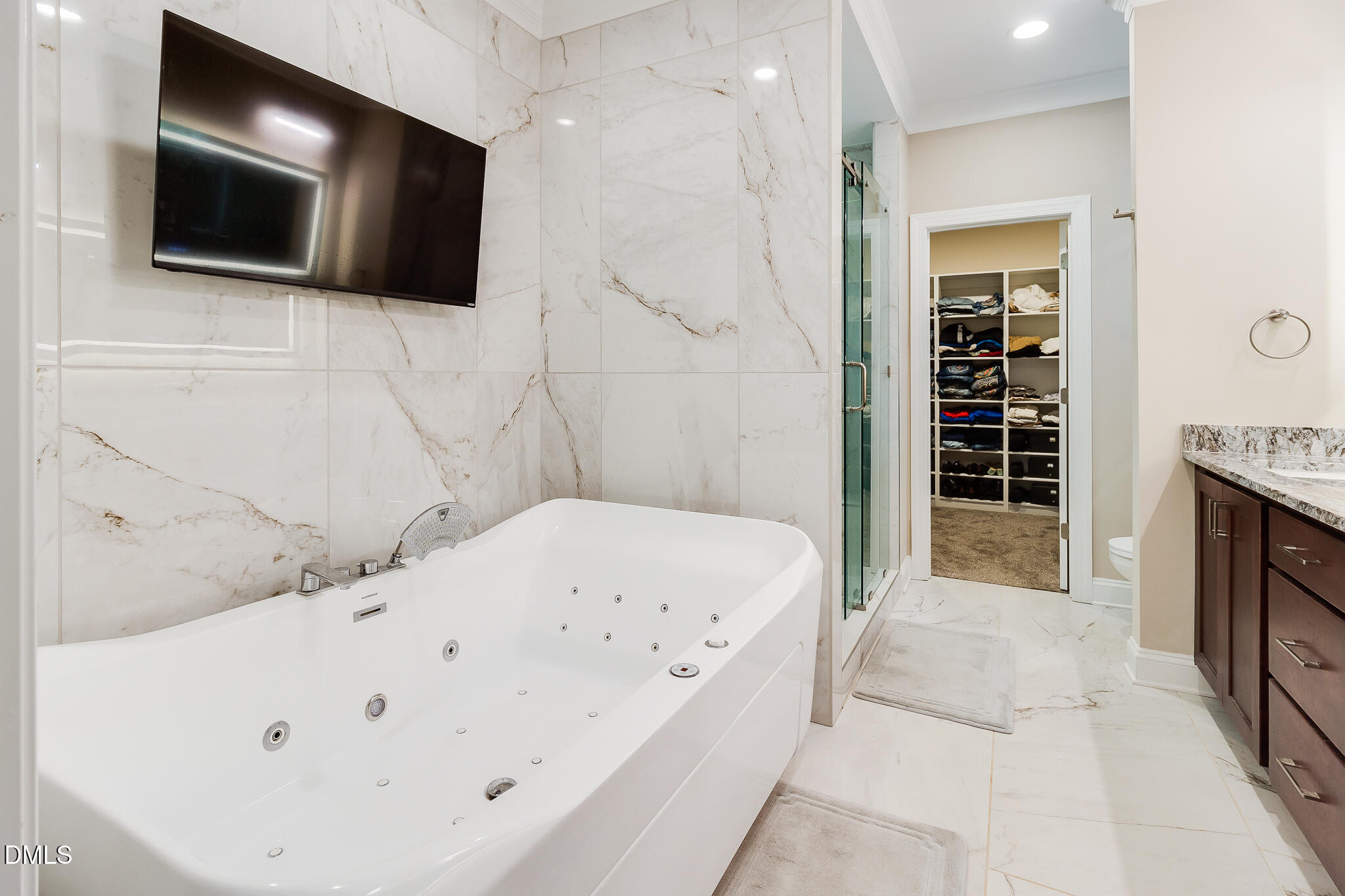 8300 Dolce Drive Property Photo 17