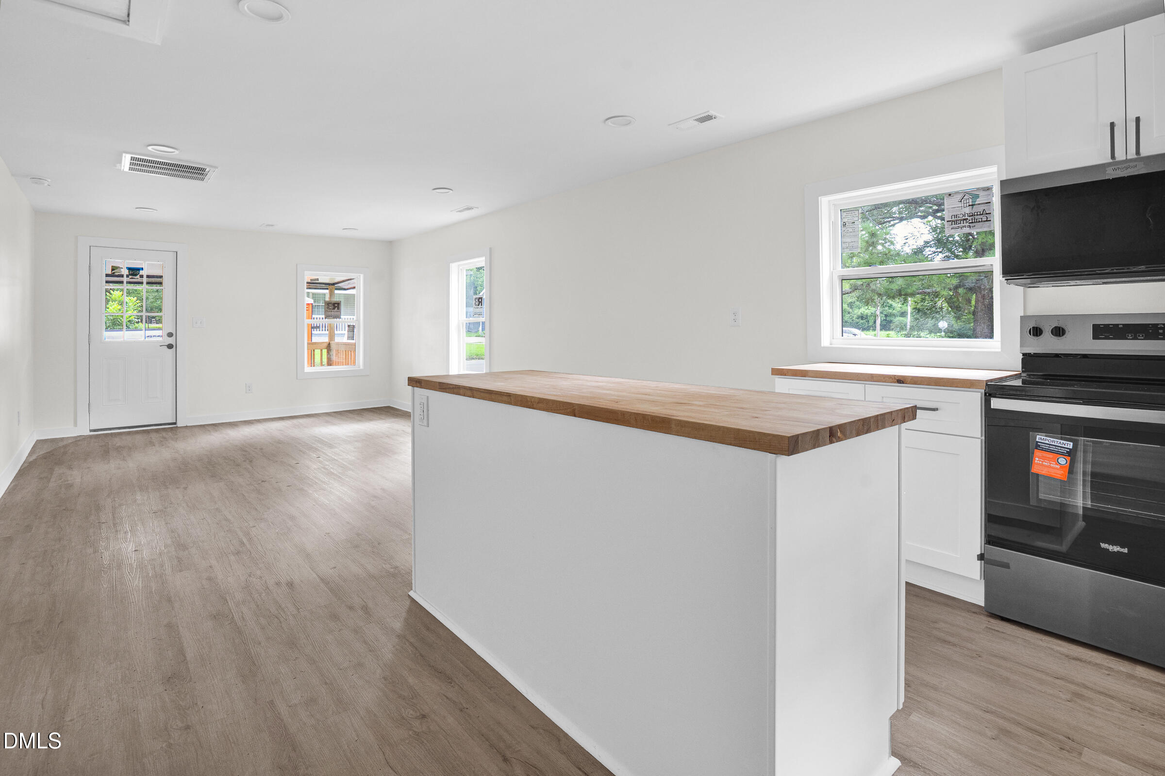 630 E Pine Avenue Property Photo 10