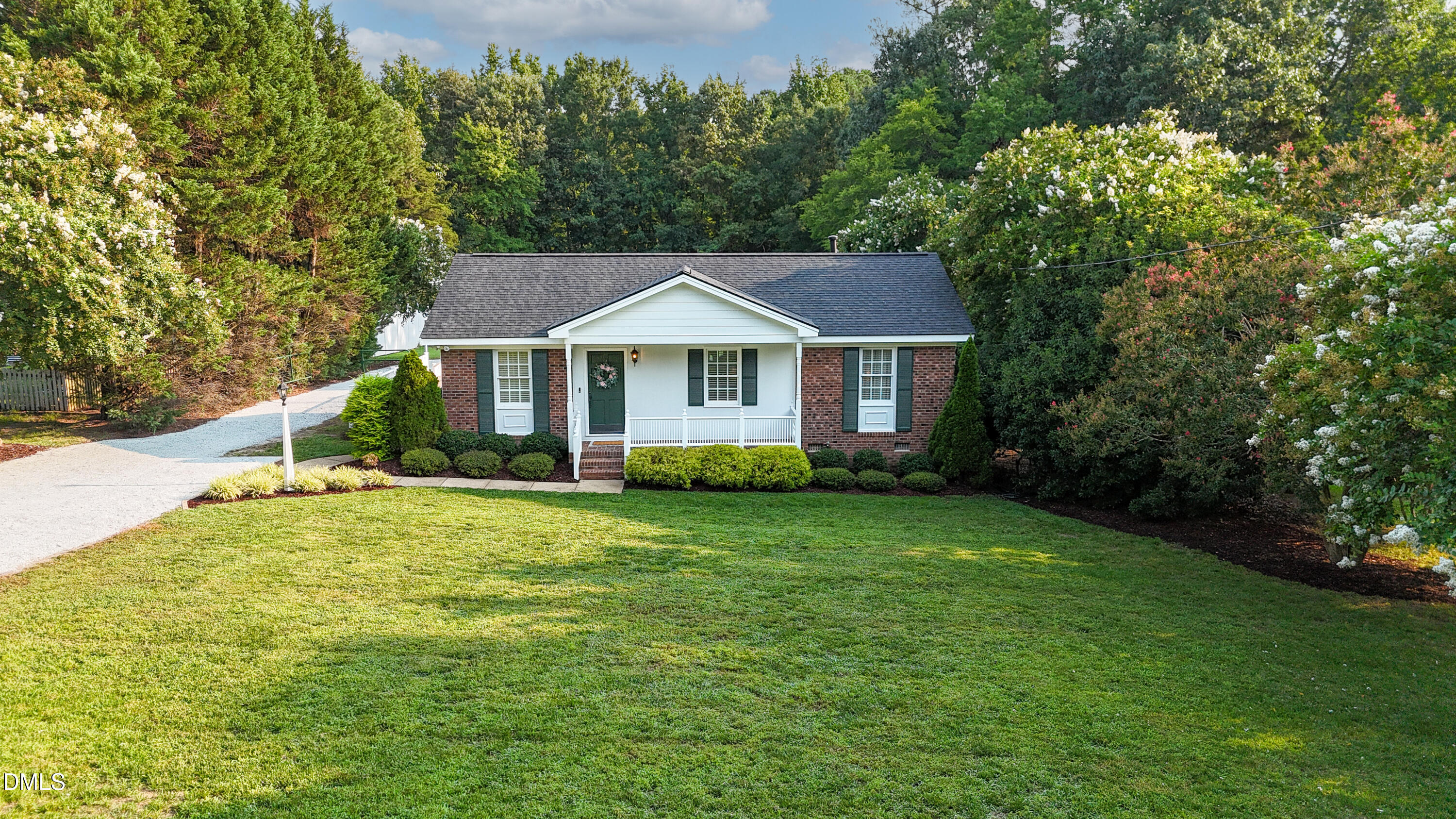 5609 Alta Vista Court Property Photo 1