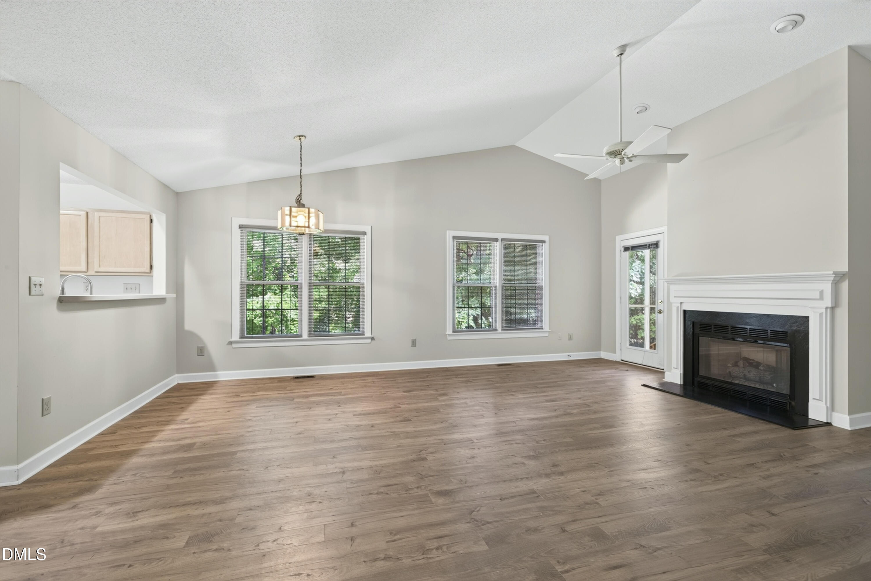 106 Altair Circle Property Photo 3