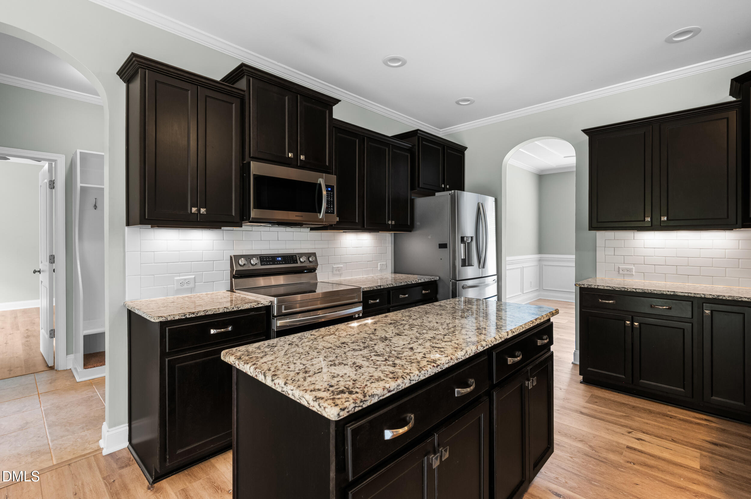 6928 Rex Road Property Photo 10