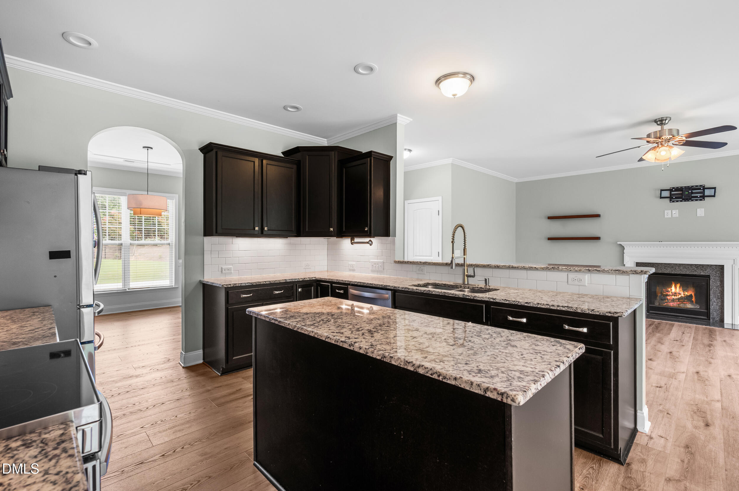 6928 Rex Road Property Photo 11