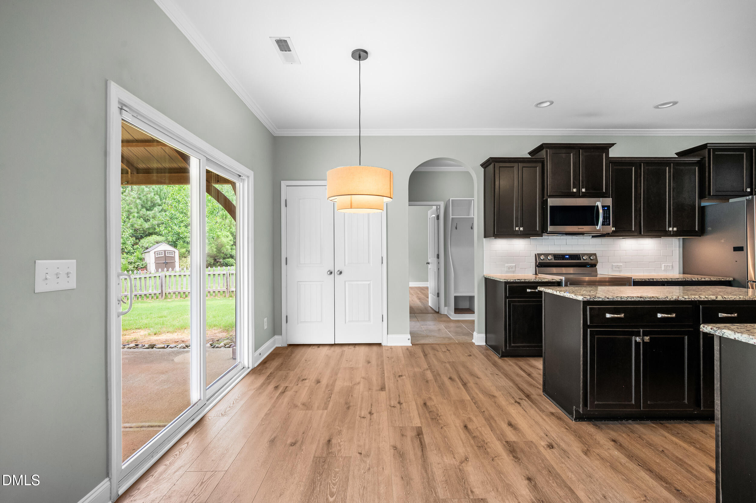 6928 Rex Road Property Photo 14