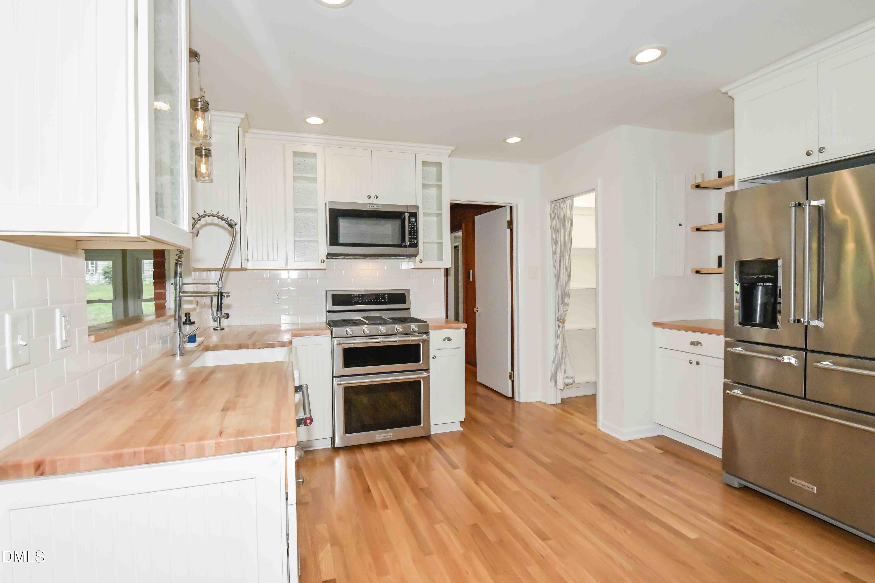 6121 Yates Mill Pond Road Property Photo 7