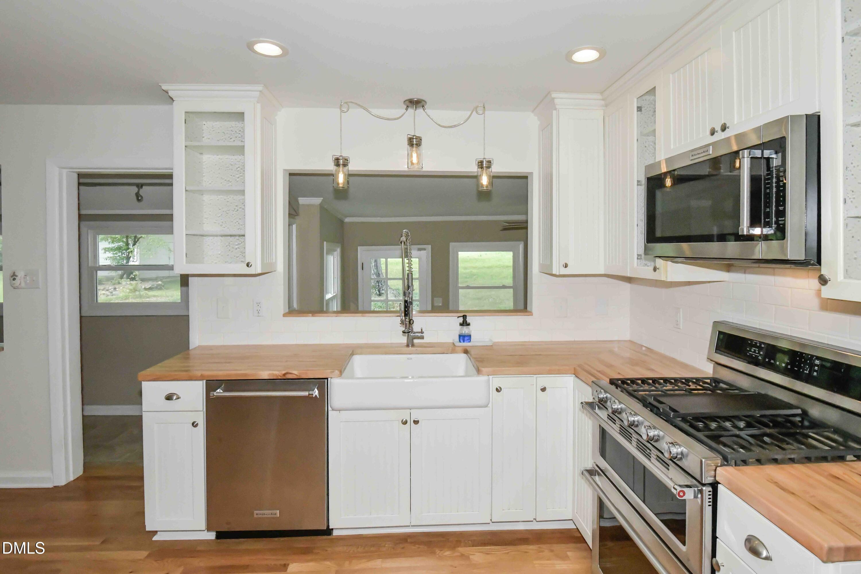 6121 Yates Mill Pond Road Property Photo 9