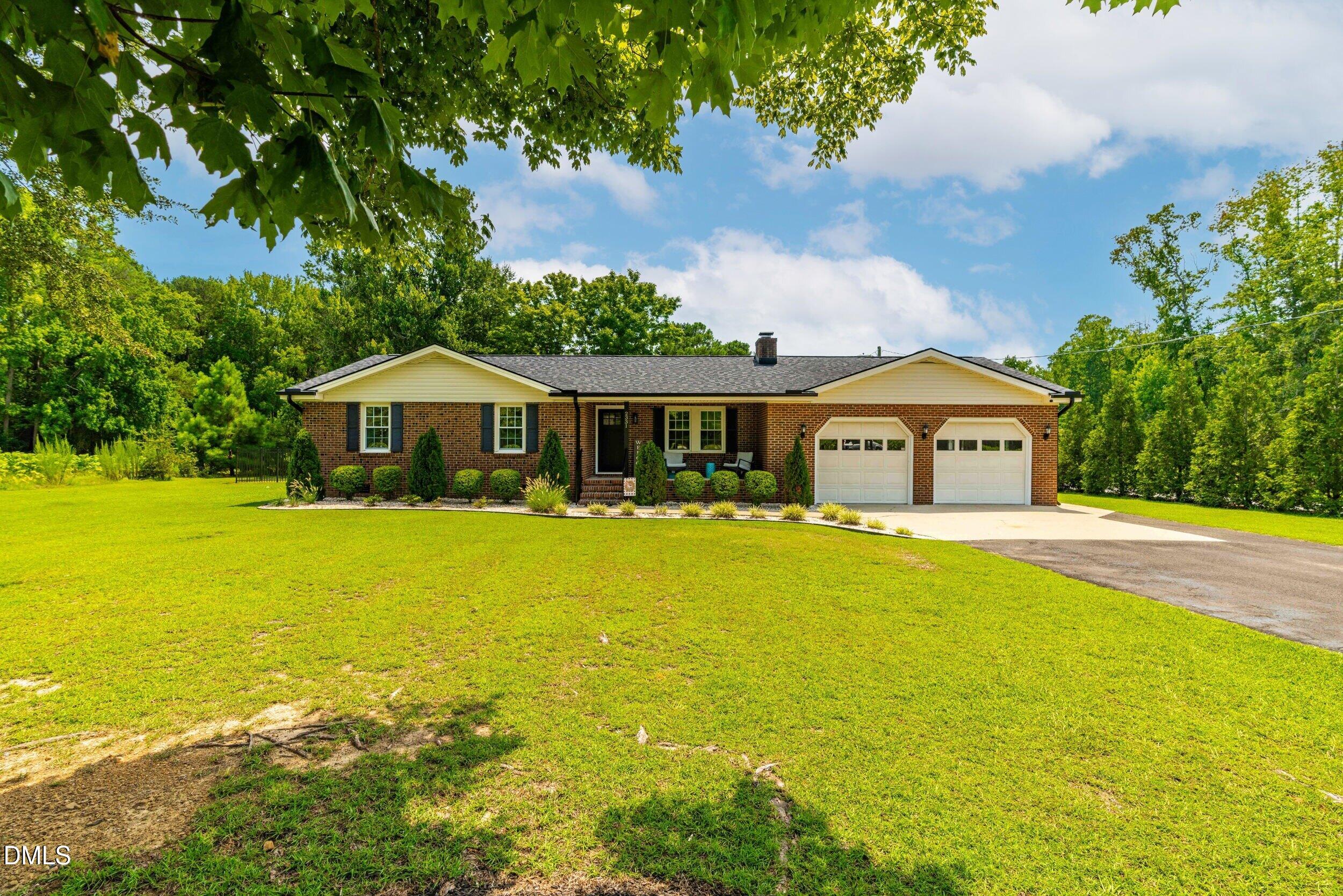 2331 Twin Acres Road Property Photo 1