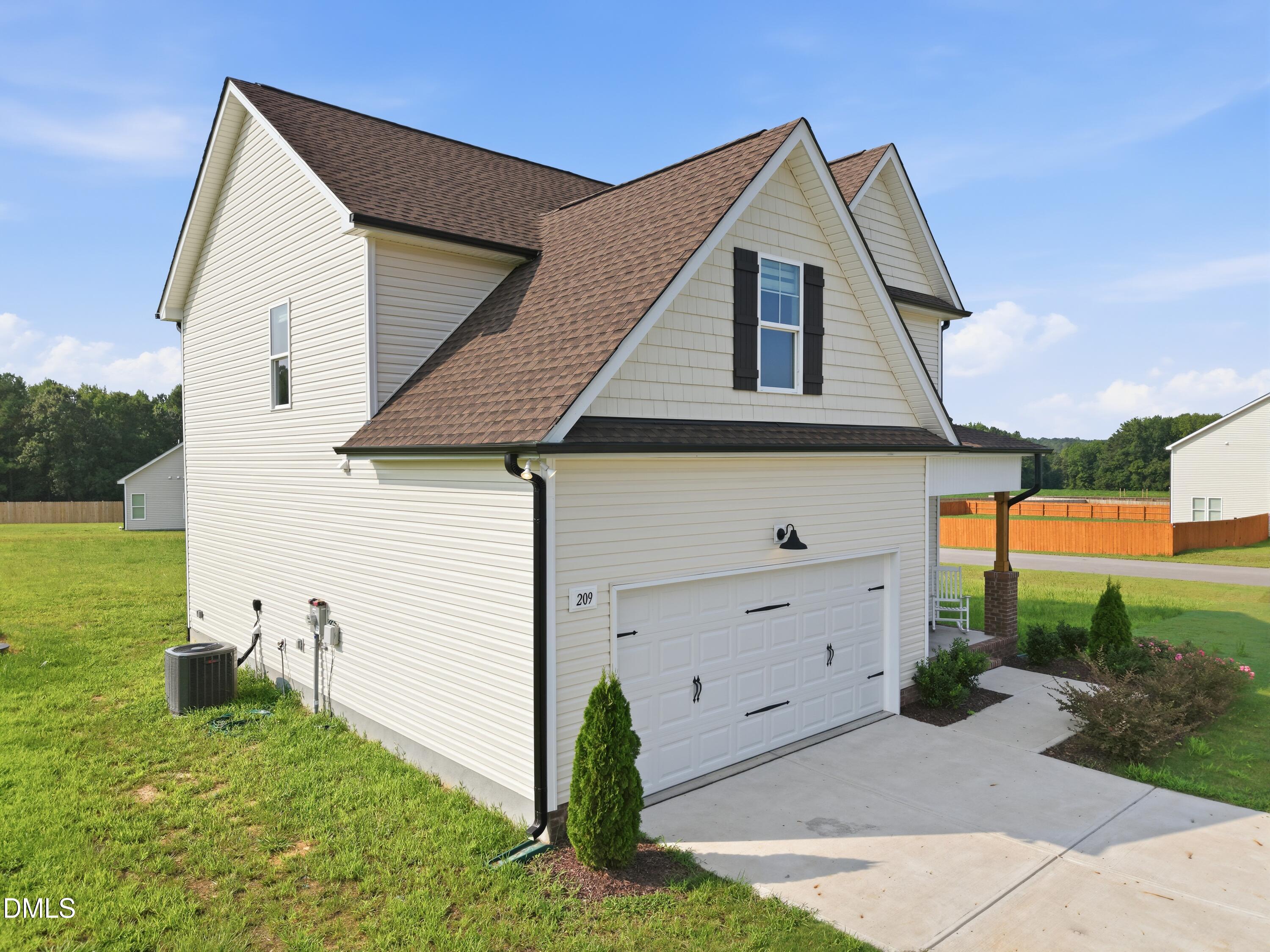 209 Danube Drive Property Photo 2