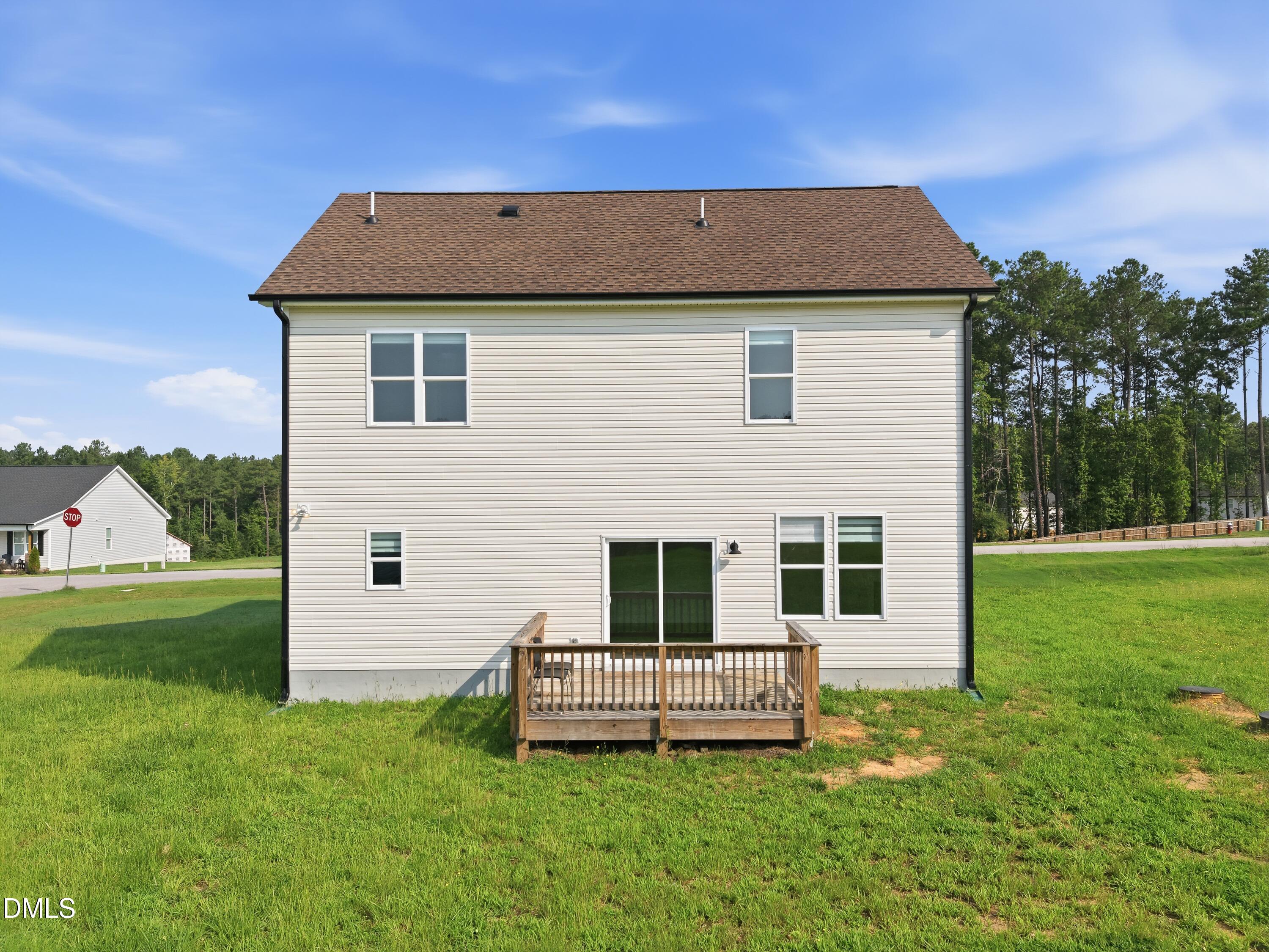 209 Danube Drive Property Photo 7