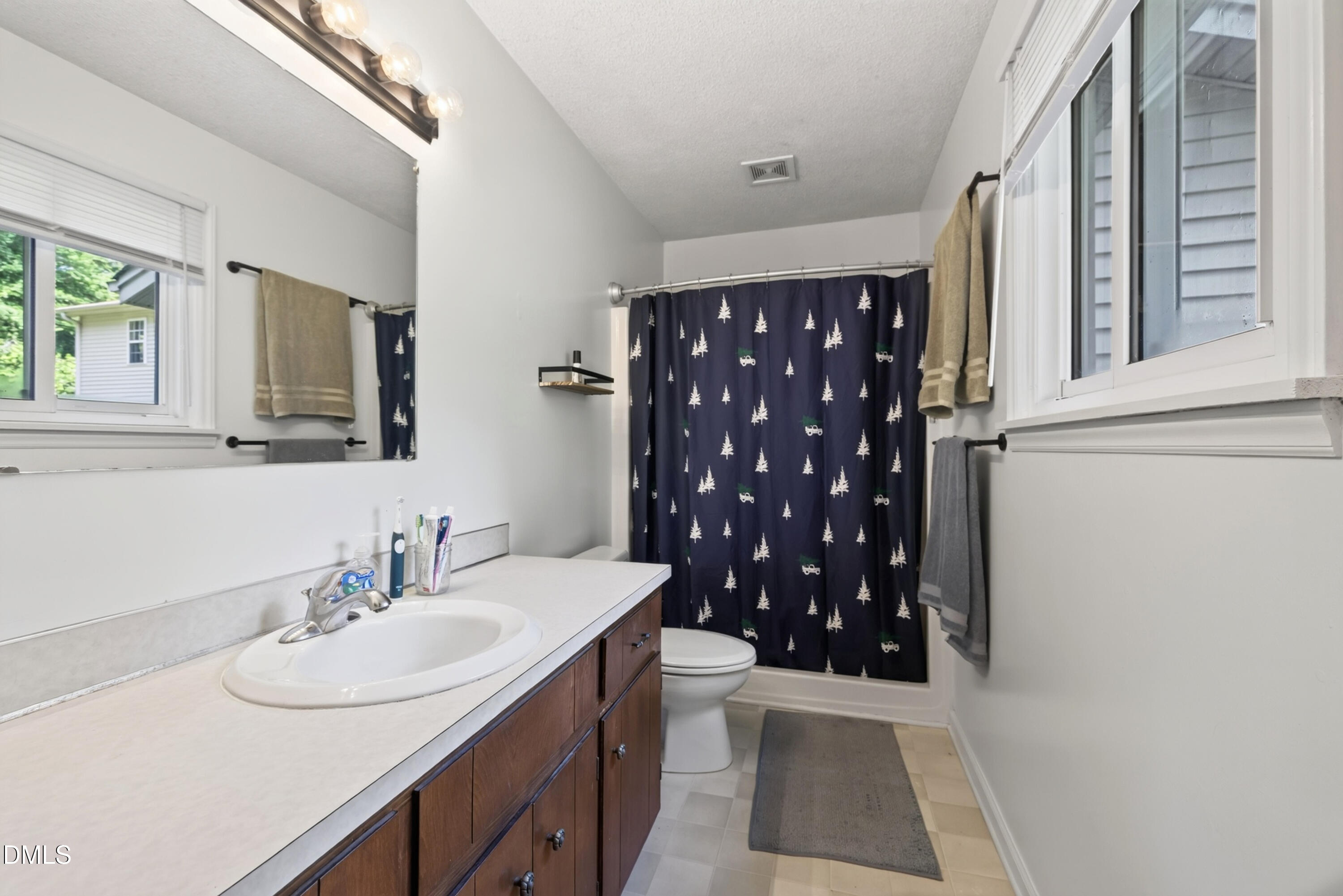 6910 Blalock Road Property Photo 14