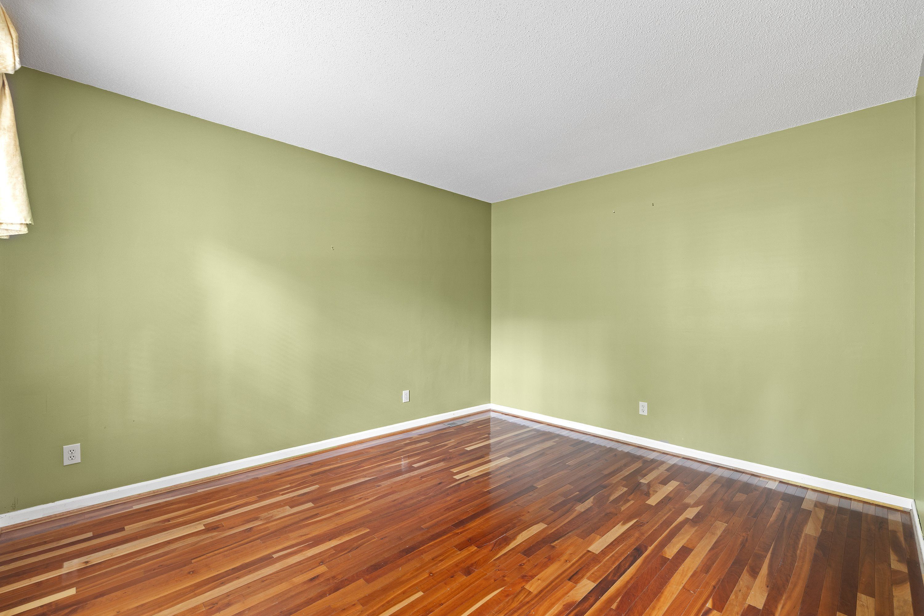 4933 Harbour Towne Drive Property Photo 8