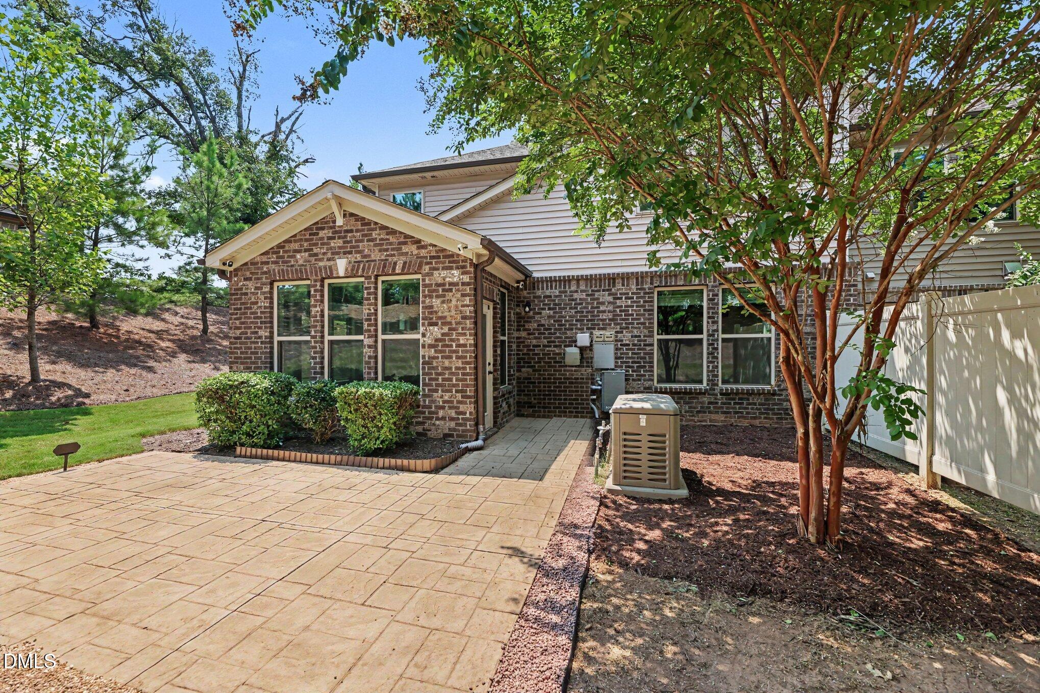 849 Rymark Court Property Photo 35