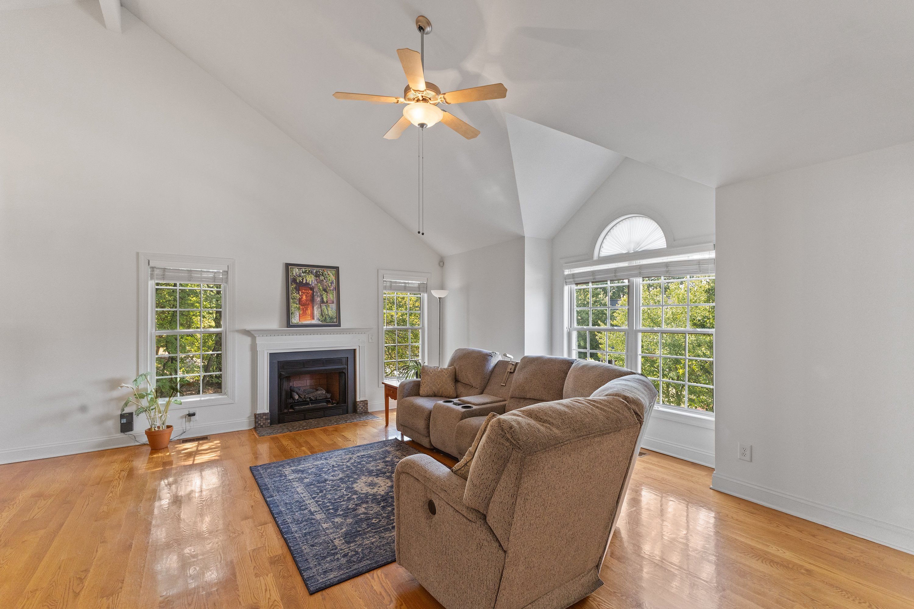 2920 Creek Moss Avenue Property Photo 3