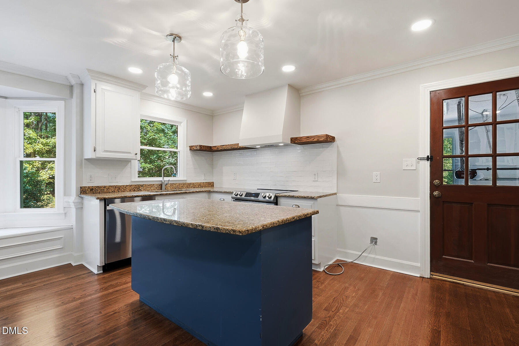 9712 Astor Court Property Photo 10