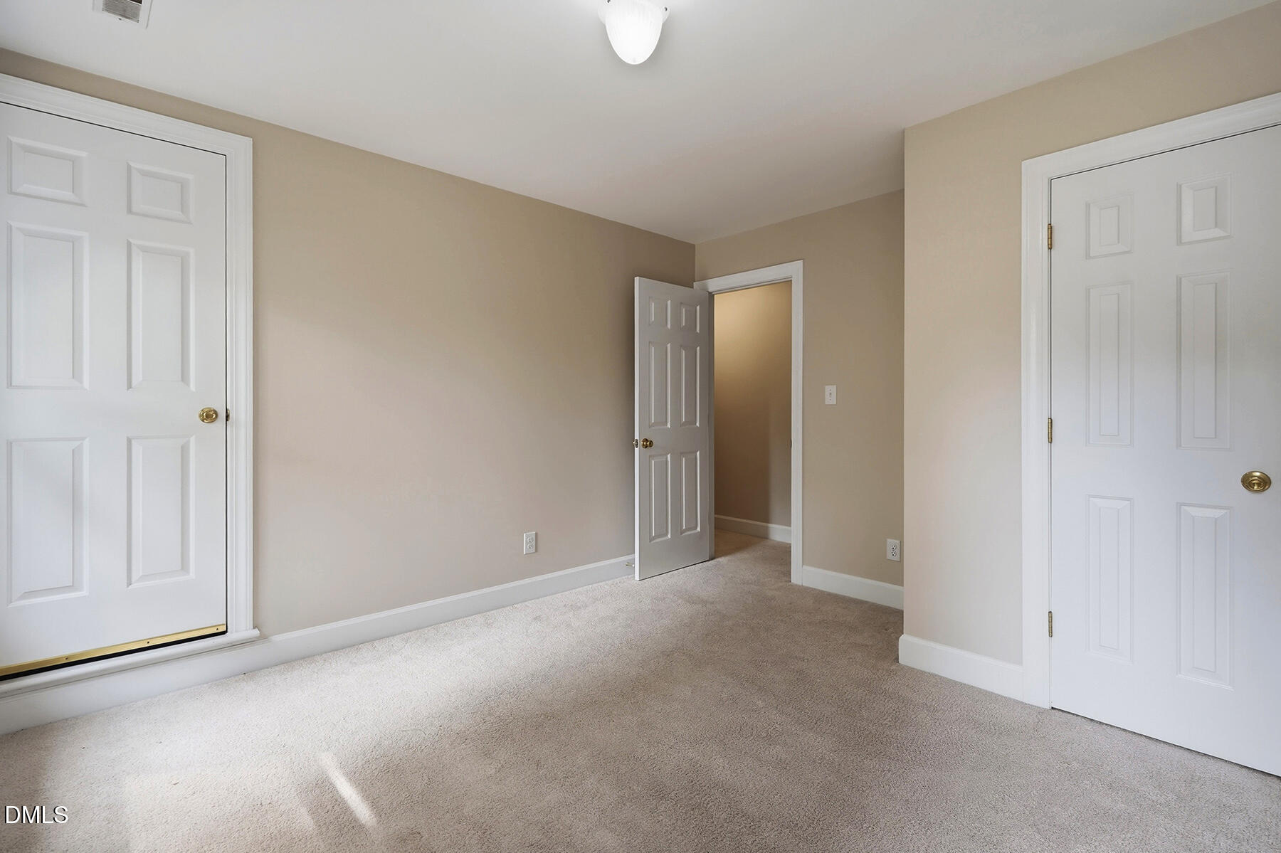 9712 Astor Court Property Photo 21