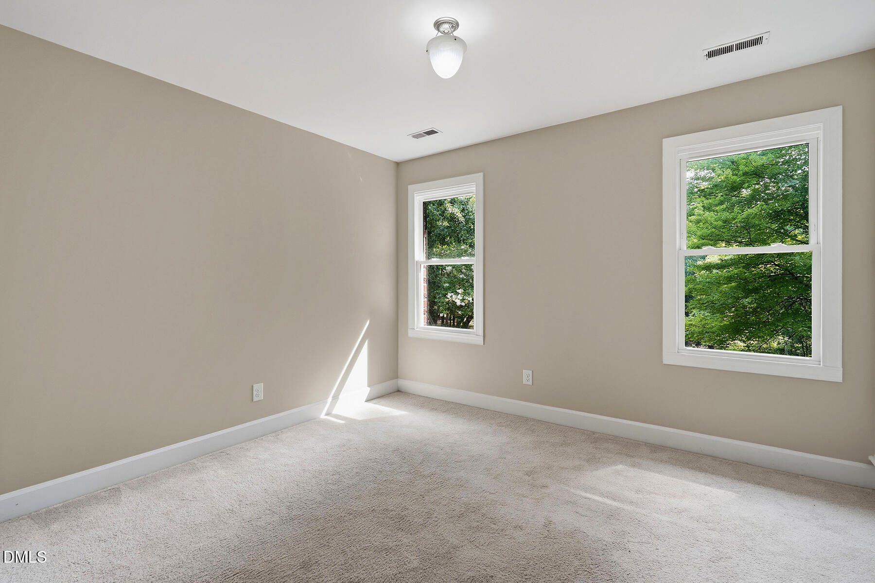 9712 Astor Court Property Photo 22