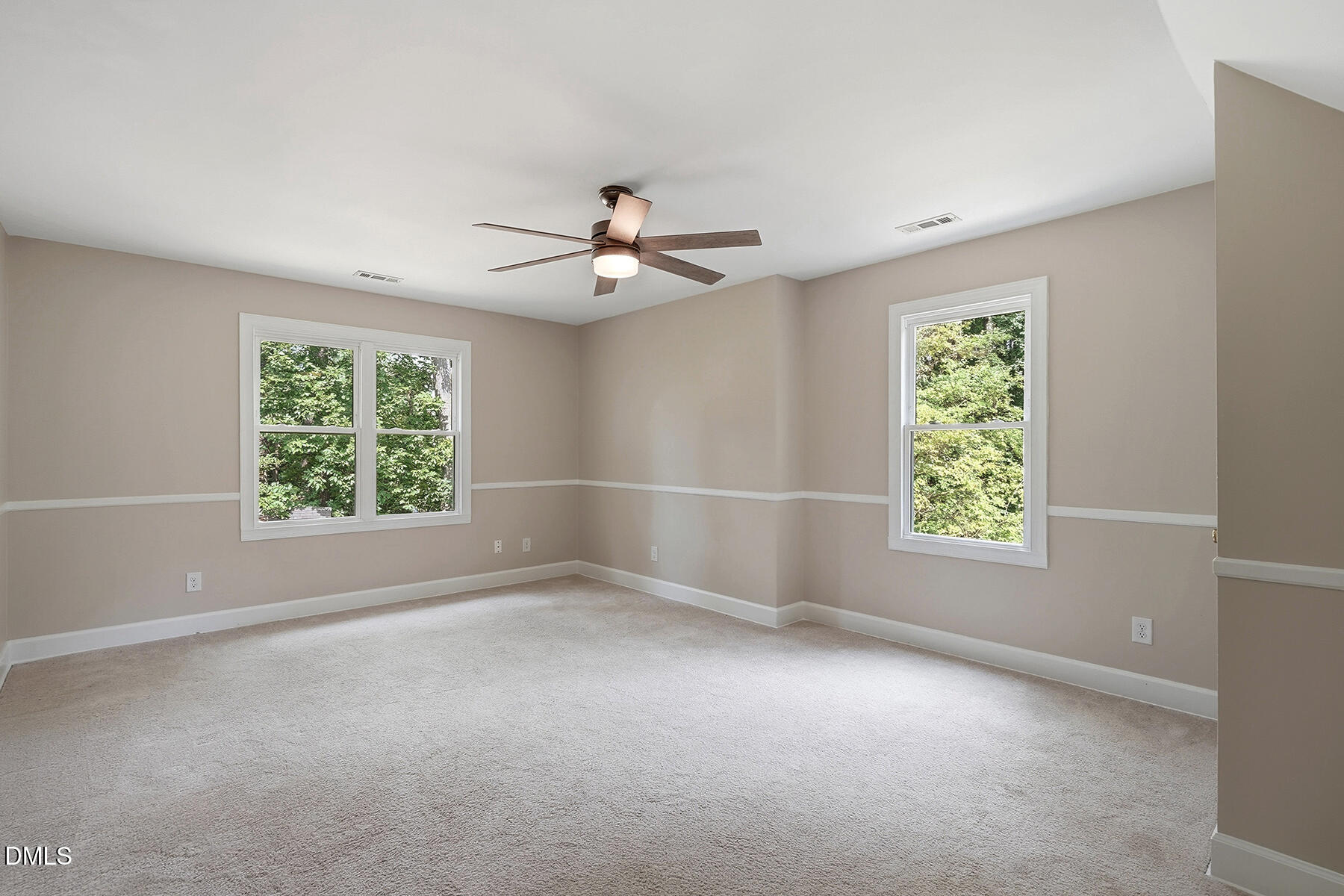 9712 Astor Court Property Photo 24