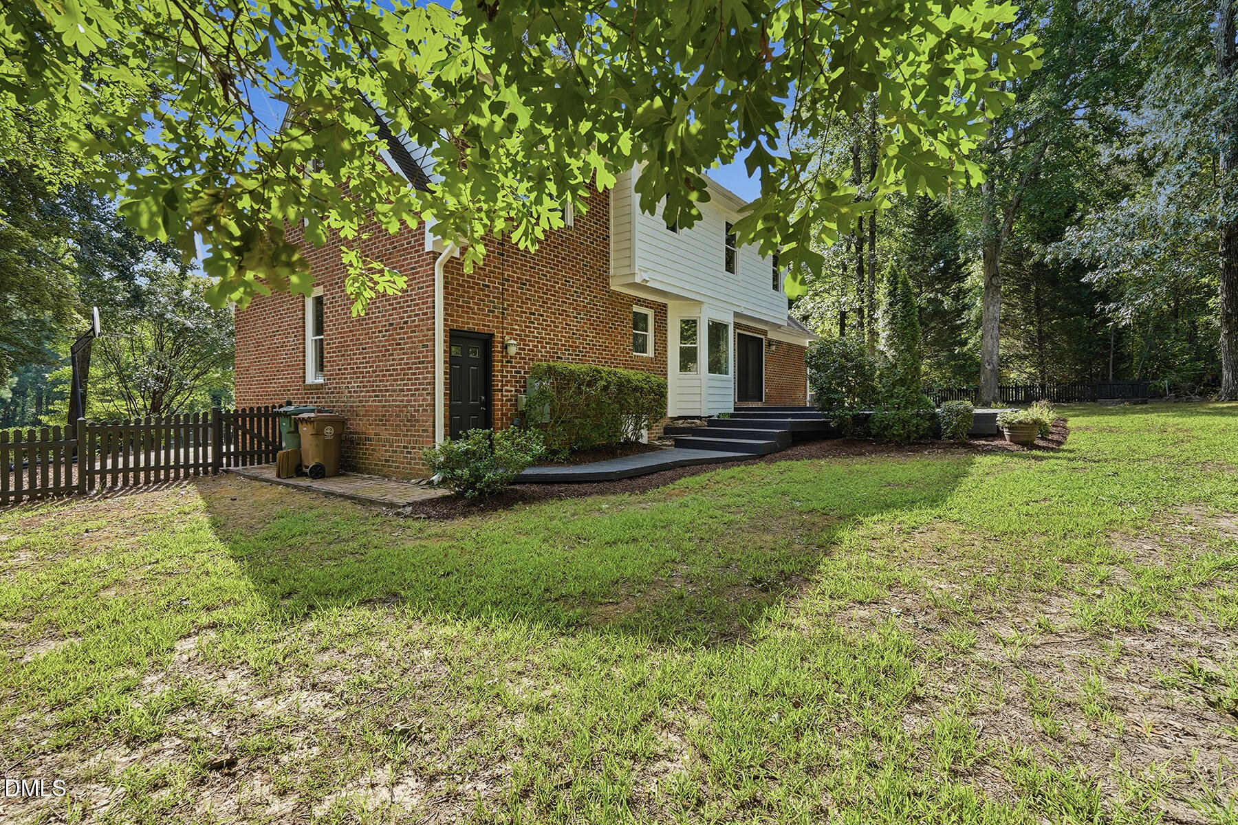 9712 Astor Court Property Photo 30