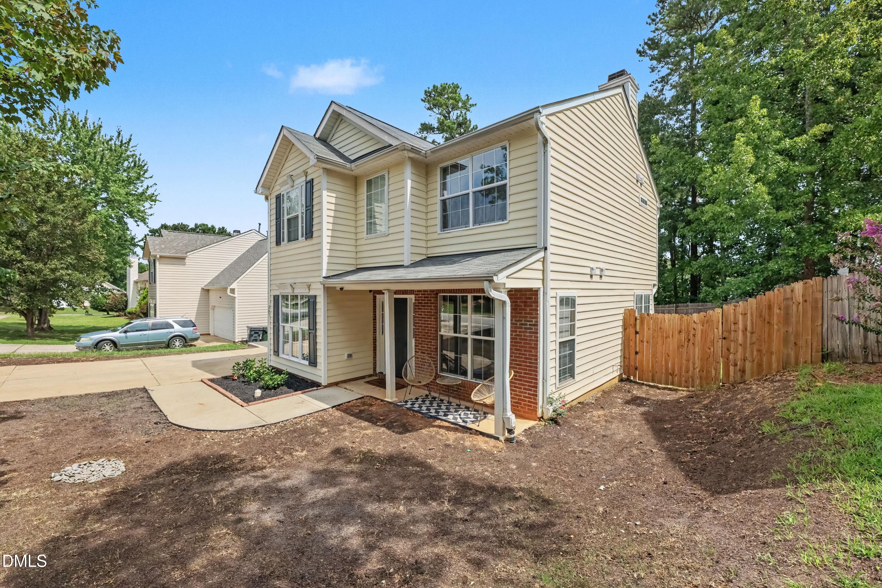 307 Ridge Lake Drive Property Photo 2