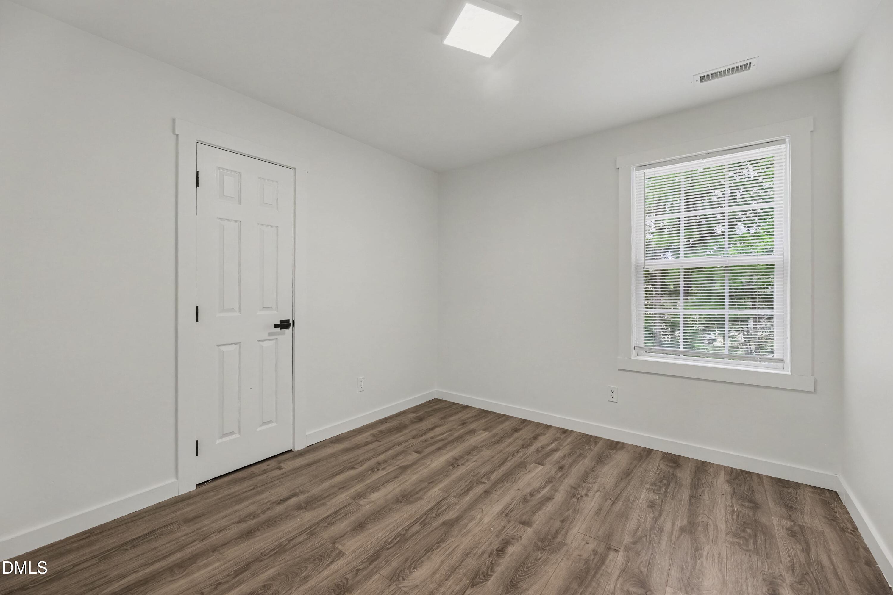307 Ridge Lake Drive Property Photo 4