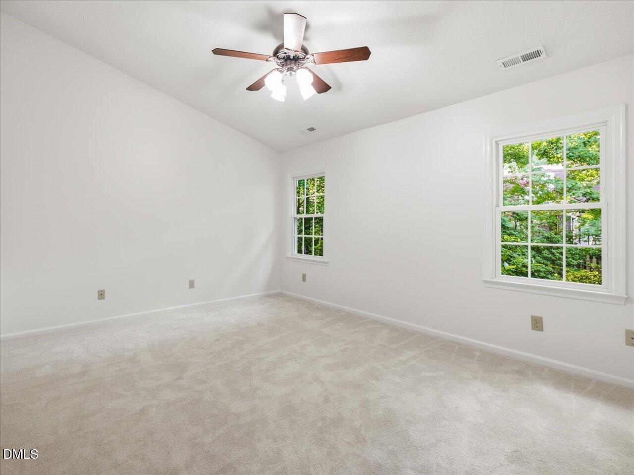 1013 Laurens Way Property Photo 10
