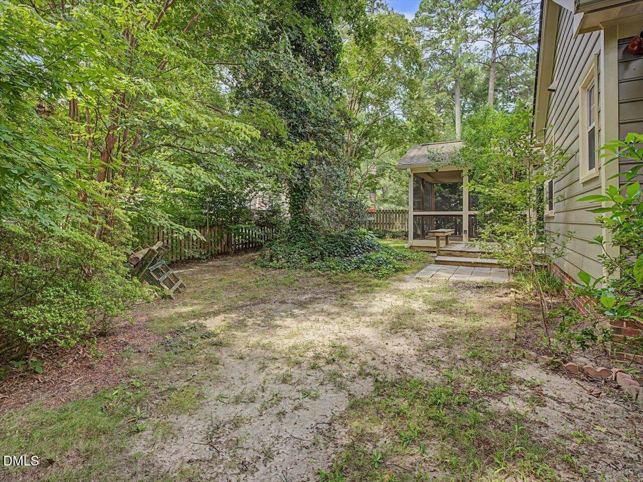 1013 Laurens Way Property Photo 18