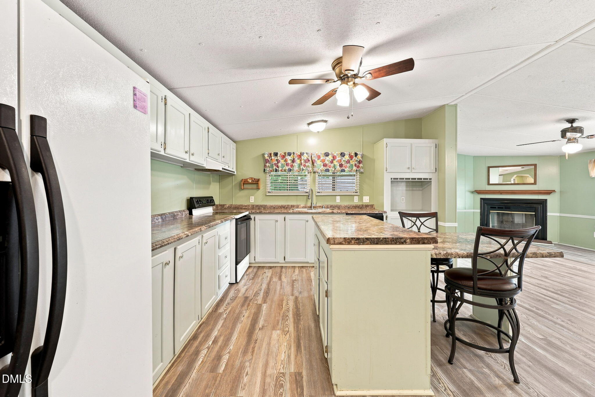 13816 Labaron Drive Property Photo 6