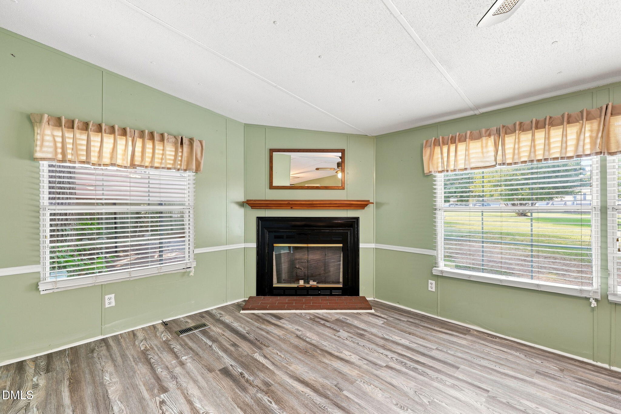 13816 Labaron Drive Property Photo 10