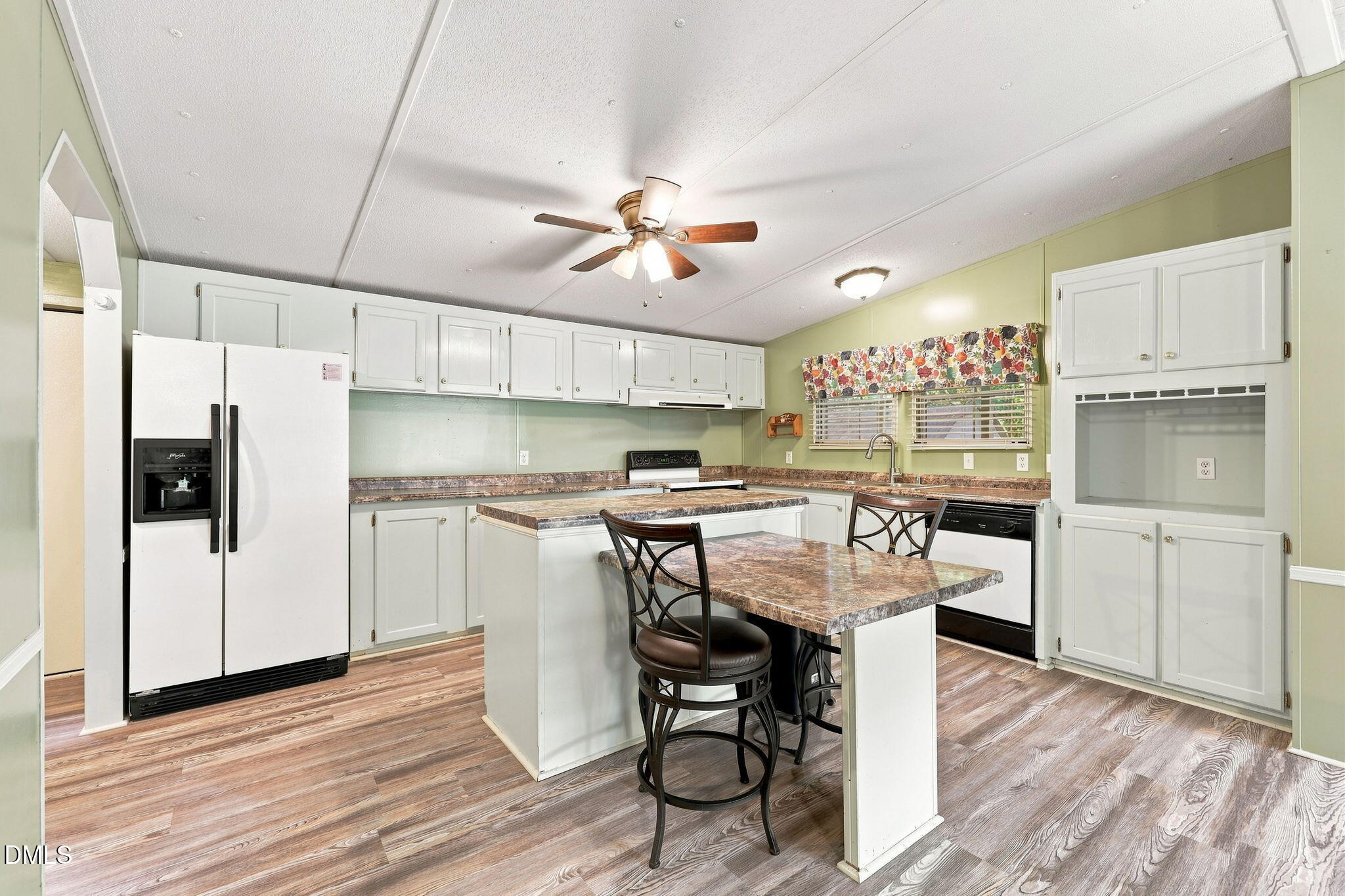 13816 Labaron Drive Property Photo 15