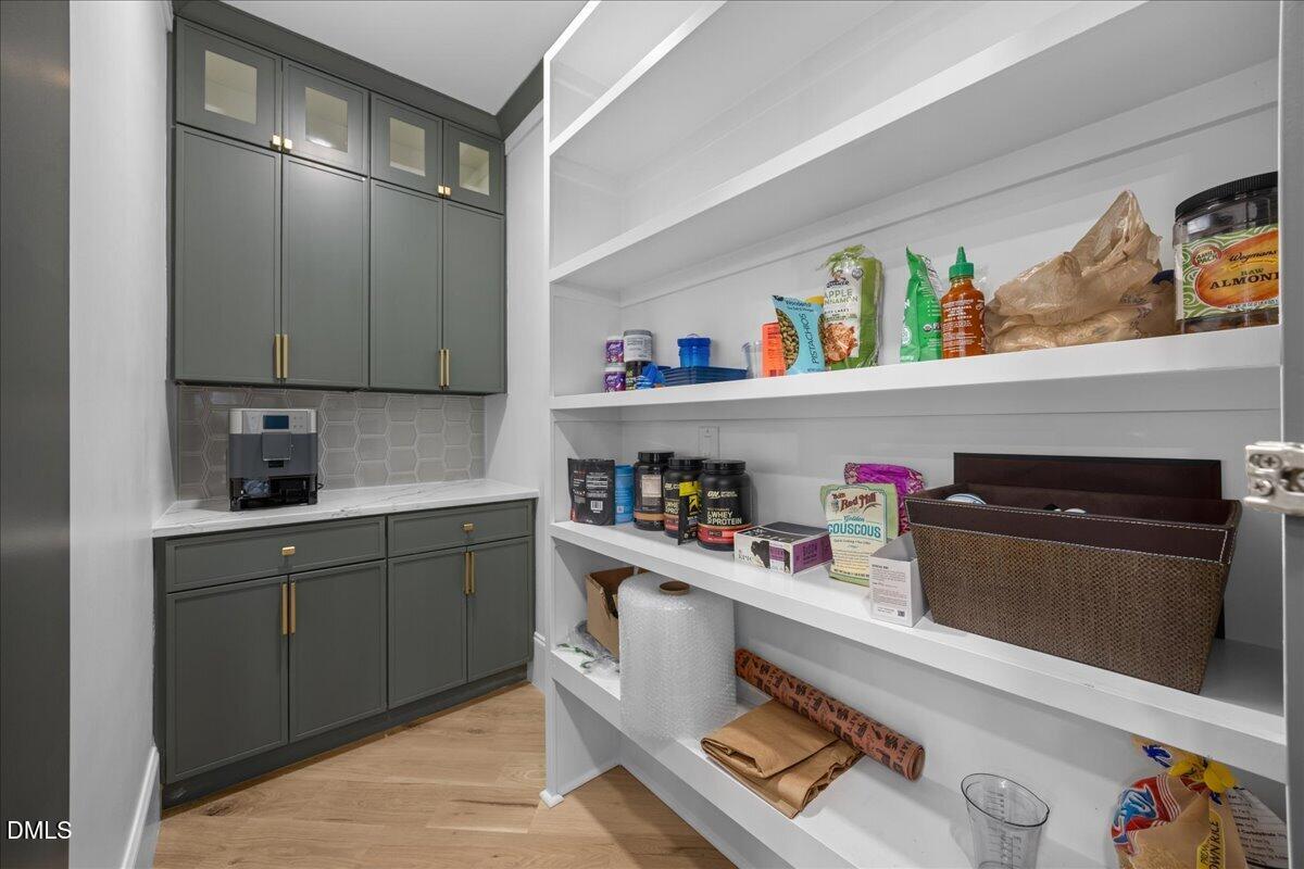 1232 Somerset Road Property Photo 14