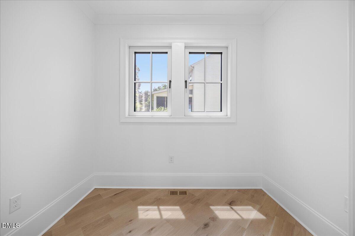 1232 Somerset Road Property Photo 23