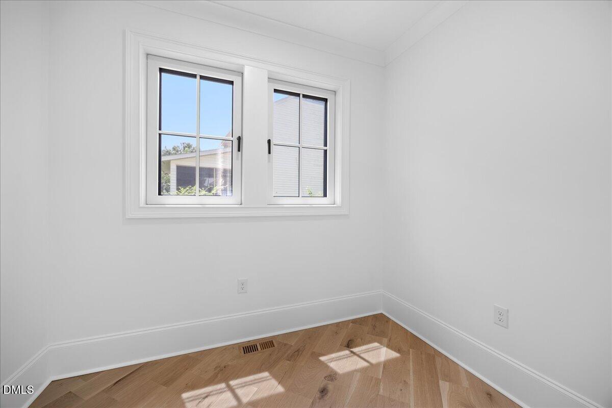 1232 Somerset Road Property Photo 24