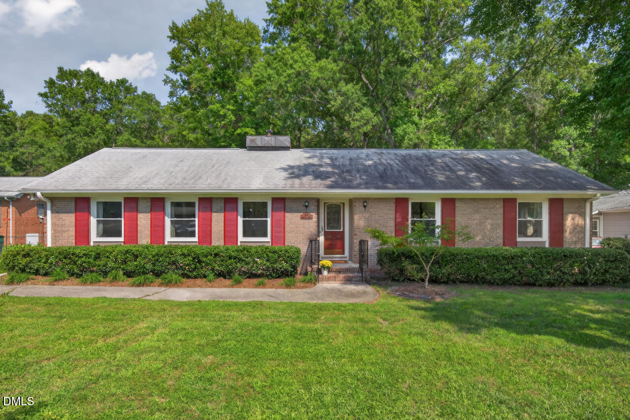 606 Crestview Drive Property Photo 1