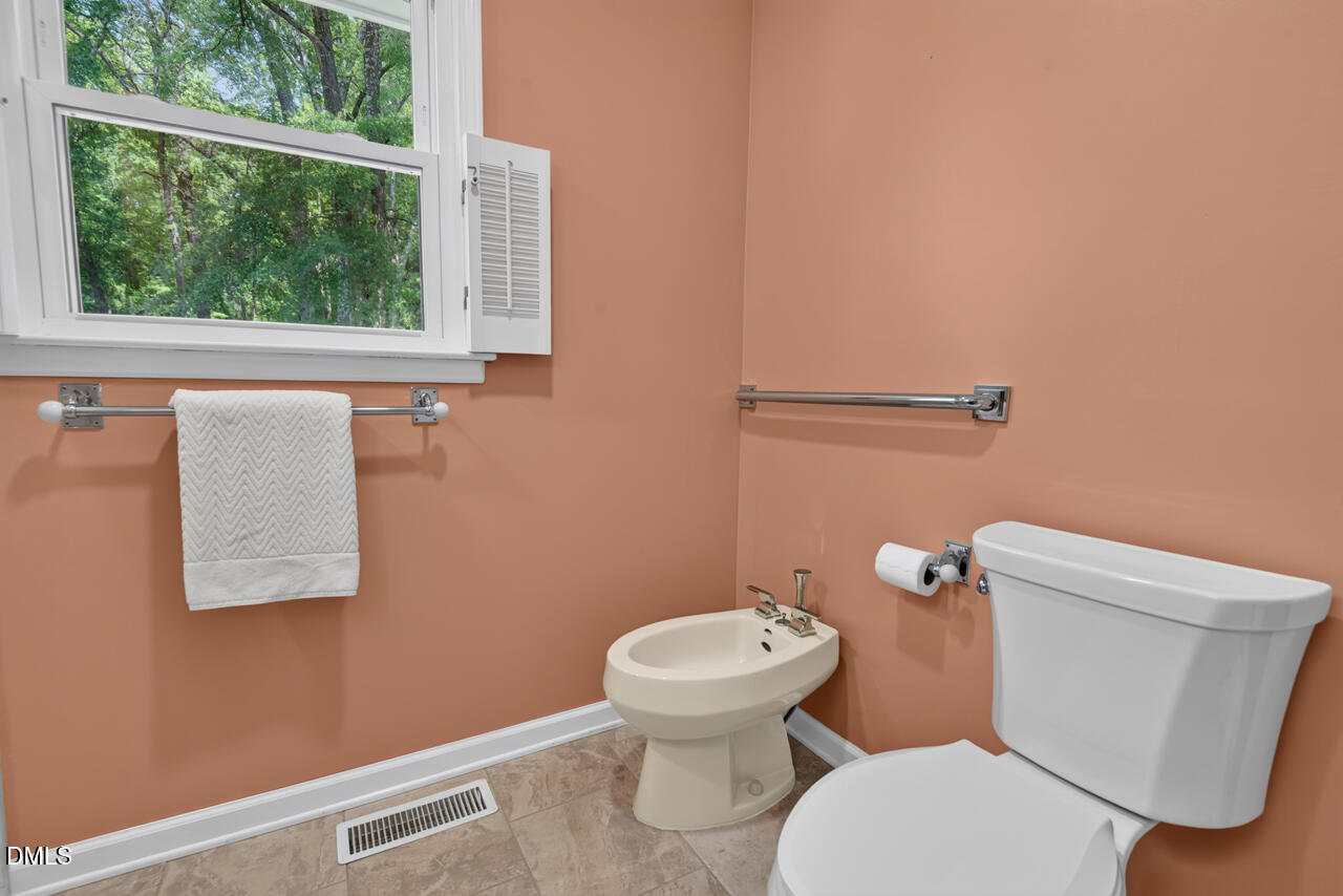 606 Crestview Drive Property Photo 33